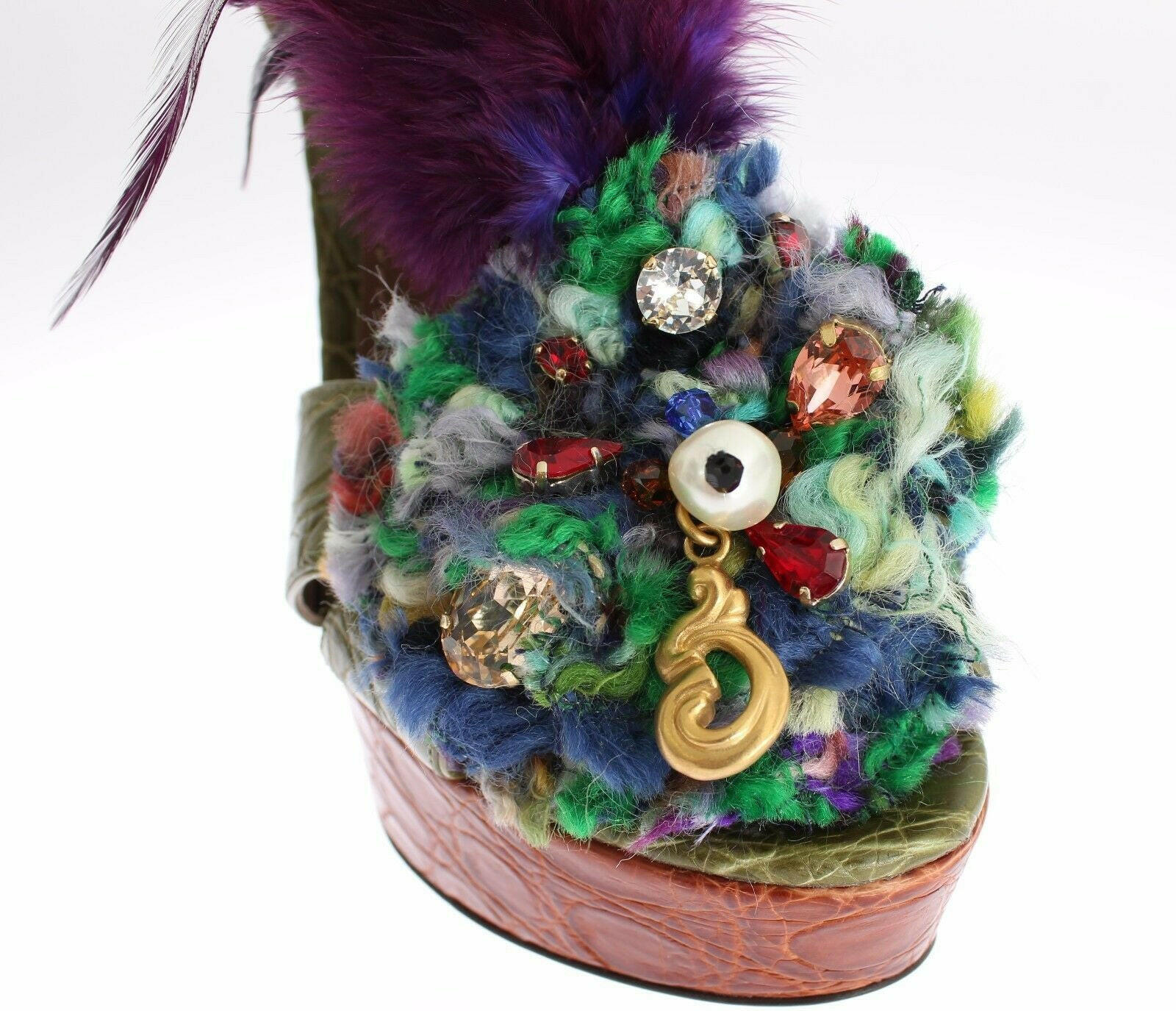 Dolce & Gabbana Green Leather Crystal Platform Sandal Shoes -   -  Dolce & Gabbana. Dolce & Gabbana Green Leather Crystal Platform Sandal Shoes -   -  Dolce & Gabbana.