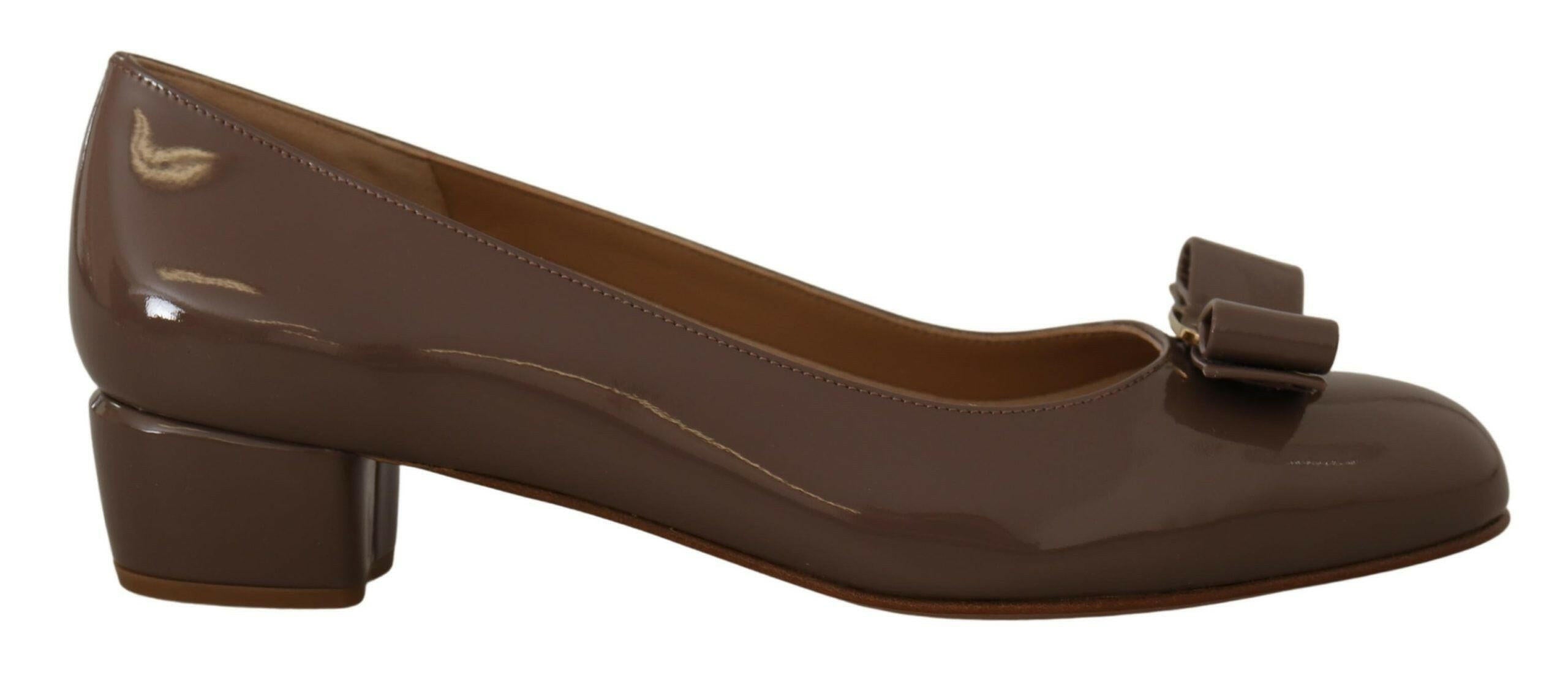 Salvatore Ferragamo Elegant Caraway Brown Pumps with Vara Bow -   -  Salvatore Ferragamo.