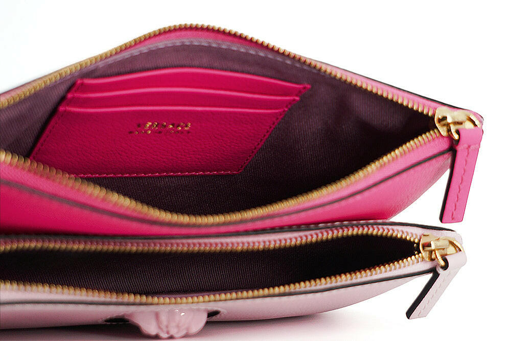 Versace Elegant Pink Leather Pouch Clutch -  Luxury Clutch Bag for Women -  Versace. Versace Elegant Pink Leather Pouch Clutch -  Luxury Clutch Bag for Women -  Versace.