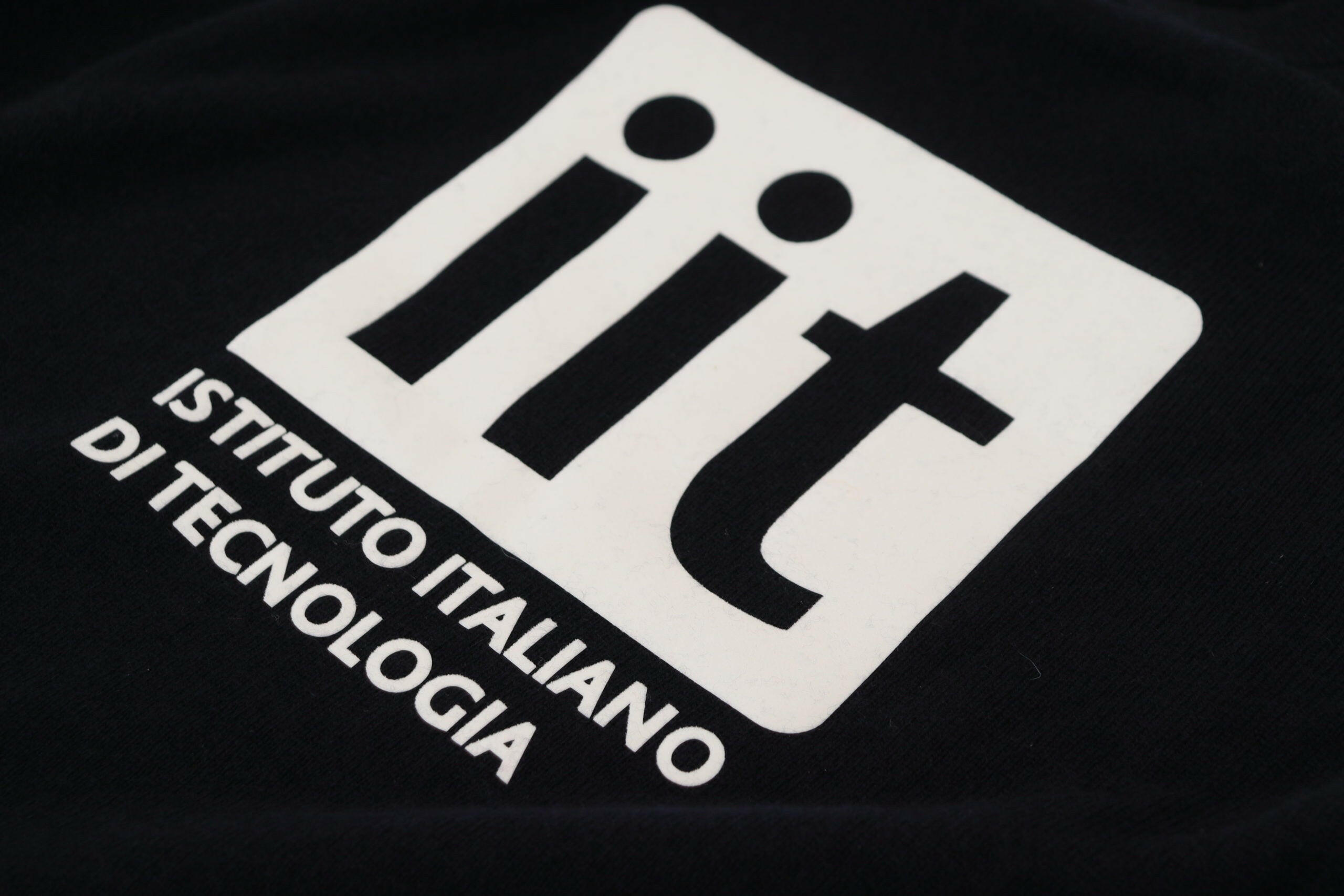 Dolce & Gabbana Blue Cashmere iit Print Pullover Sweater -   -  Dolce & Gabbana. Dolce & Gabbana Blue Cashmere iit Print Pullover Sweater -   -  Dolce & Gabbana.