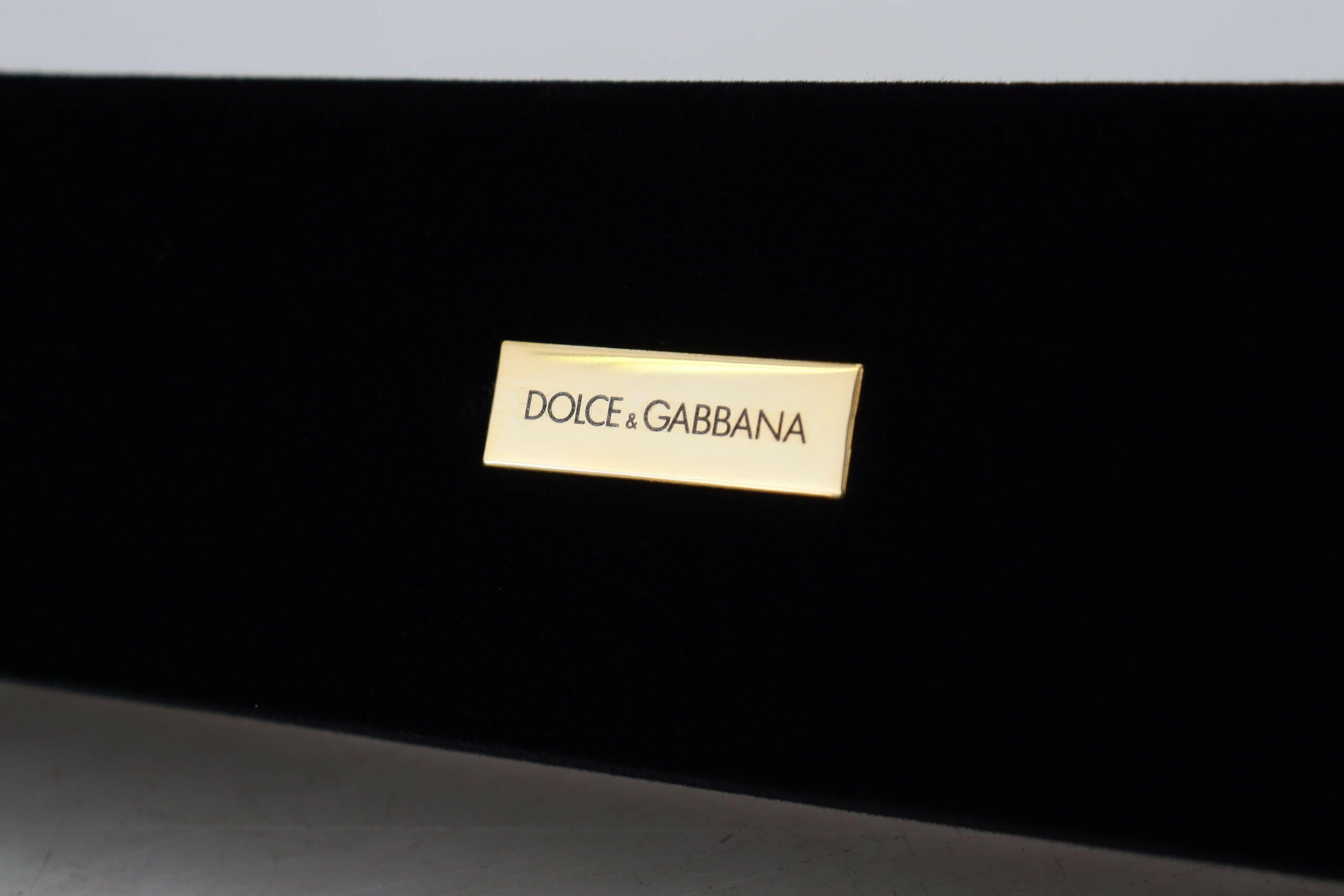 Dolce & Gabbana Black Velvet Logo Plaque Storage Bracelet Jewelry Box -   -  Dolce & Gabbana. Dolce & Gabbana Black Velvet Logo Plaque Storage Bracelet Jewelry Box -   -  Dolce & Gabbana.