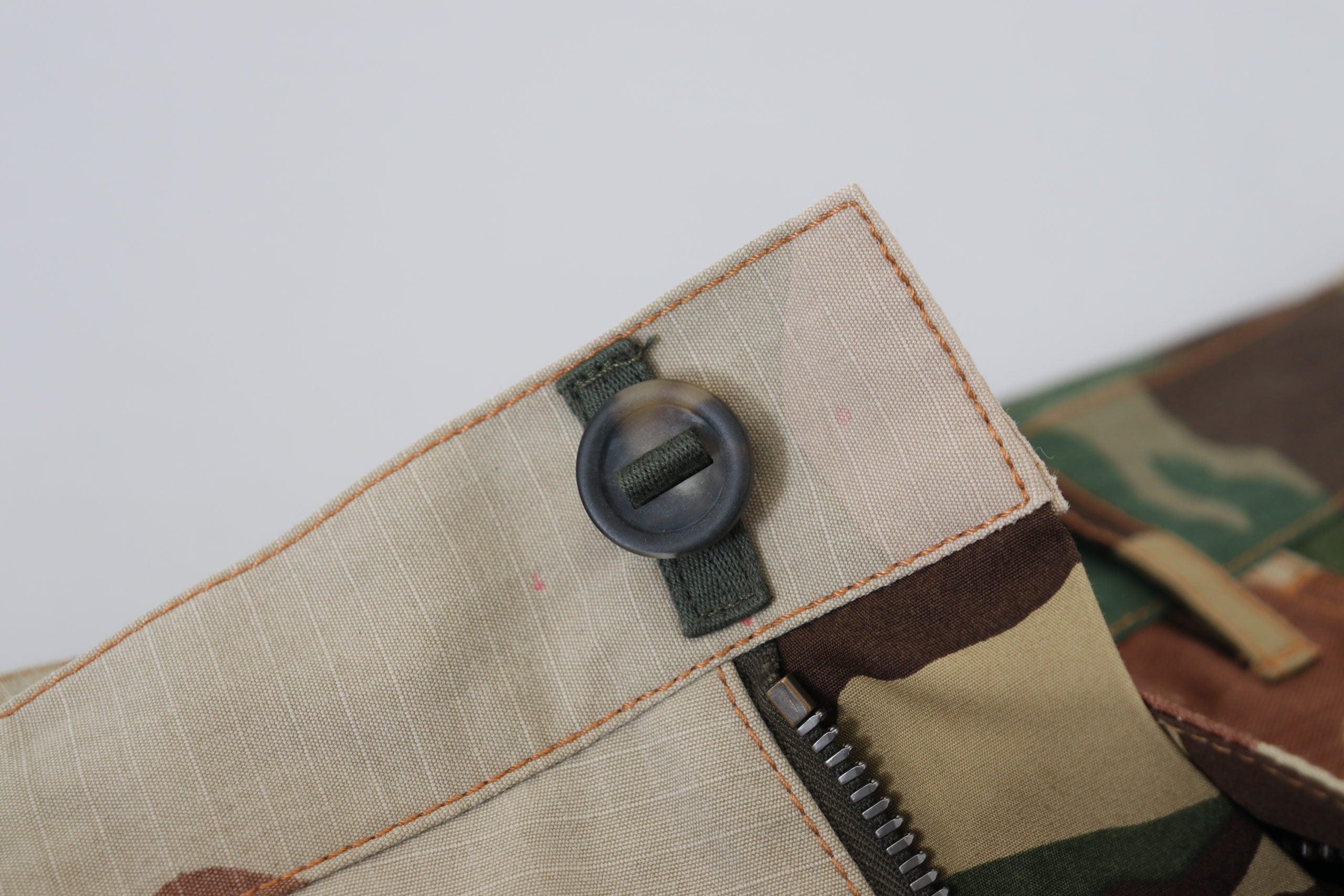 Dolce & Gabbana Multicolor Silk Patchwork Men Denim Jeans -   -  Dolce & Gabbana. Dolce & Gabbana Multicolor Silk Patchwork Men Denim Jeans -   -  Dolce & Gabbana.