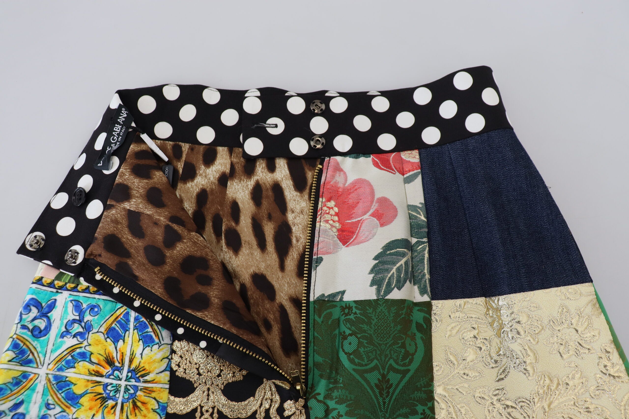 Dolce & Gabbana Multicolor Majolica Patchwork Mini Skirt -   -  Dolce & Gabbana. Dolce & Gabbana Multicolor Majolica Patchwork Mini Skirt -   -  Dolce & Gabbana.