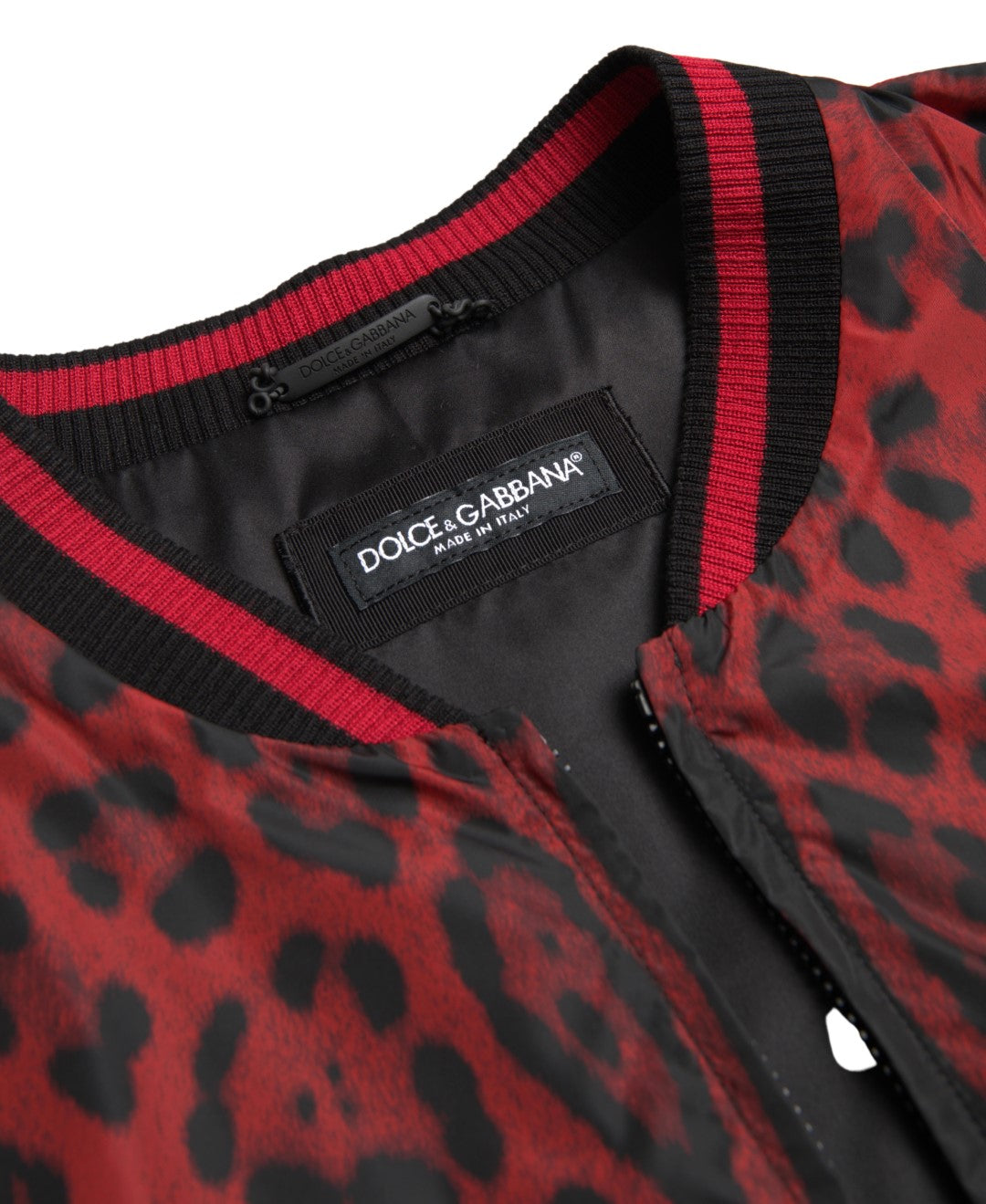 Dolce & Gabbana Red Leopard Bomber Short Coat Jacket -   -  Dolce & Gabbana. Dolce & Gabbana Red Leopard Bomber Short Coat Jacket -   -  Dolce & Gabbana.