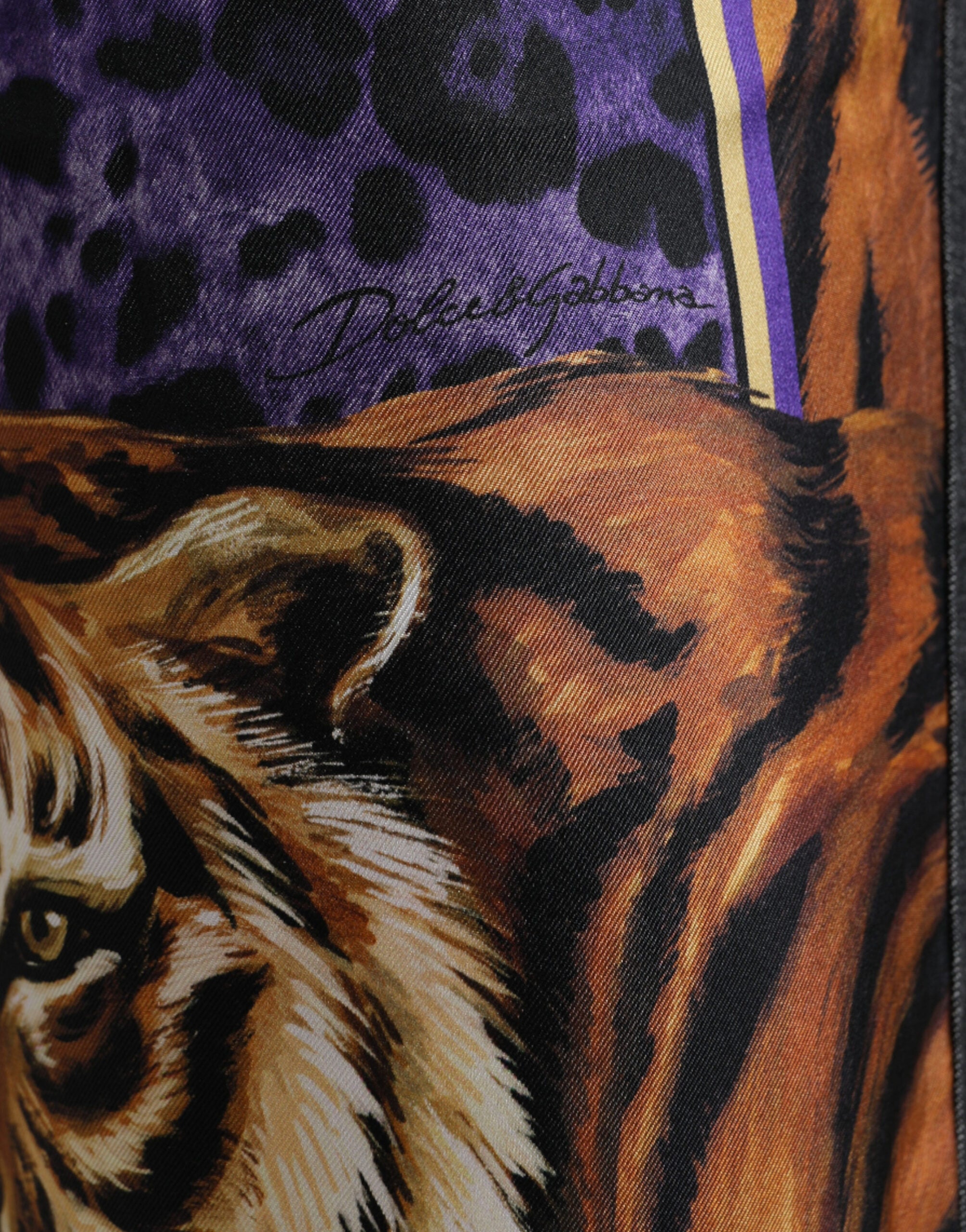 Dolce & Gabbana Multicolor Tiger Cotton Loose Denim Jeans -   -  Dolce & Gabbana. Dolce & Gabbana Multicolor Tiger Cotton Loose Denim Jeans -   -  Dolce & Gabbana.