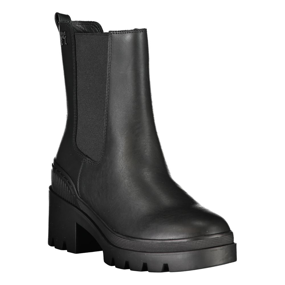 Tommy Hilfiger Chic Side Elastic Ankle Boots with Logo Detail -   -  Tommy Hilfiger. Tommy Hilfiger Chic Side Elastic Ankle Boots with Logo Detail -   -  Tommy Hilfiger.