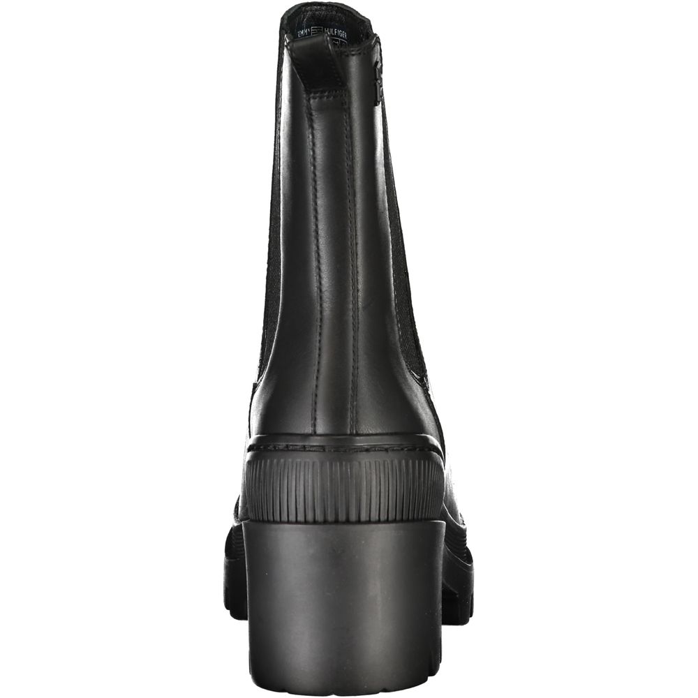 Tommy Hilfiger Chic Side Elastic Ankle Boots with Logo Detail -   -  Tommy Hilfiger. Tommy Hilfiger Chic Side Elastic Ankle Boots with Logo Detail -   -  Tommy Hilfiger.