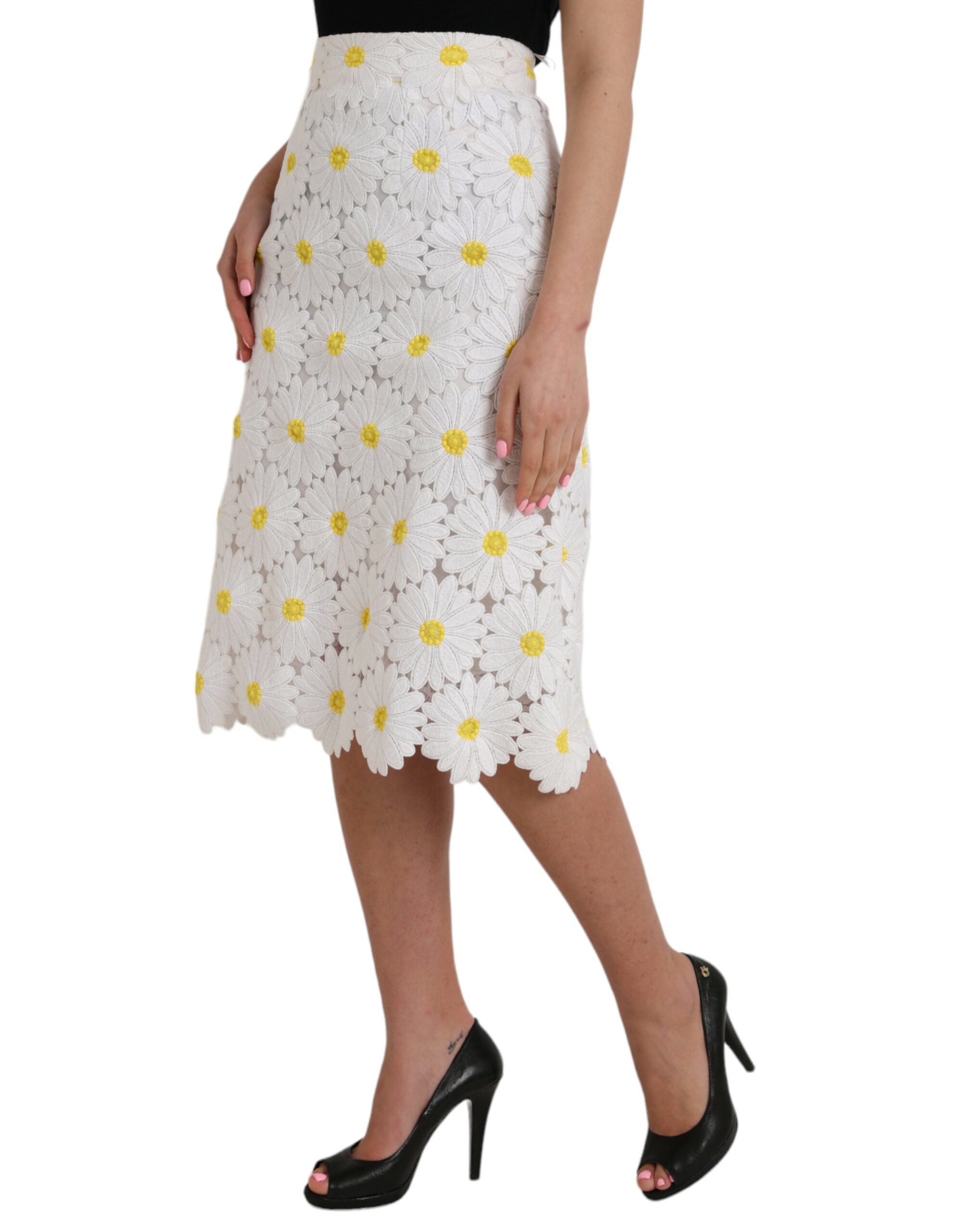 Dolce & Gabbana White Floral Pencil Straight Lace Skirt -   -  Dolce & Gabbana. Dolce & Gabbana White Floral Pencil Straight Lace Skirt -   -  Dolce & Gabbana.