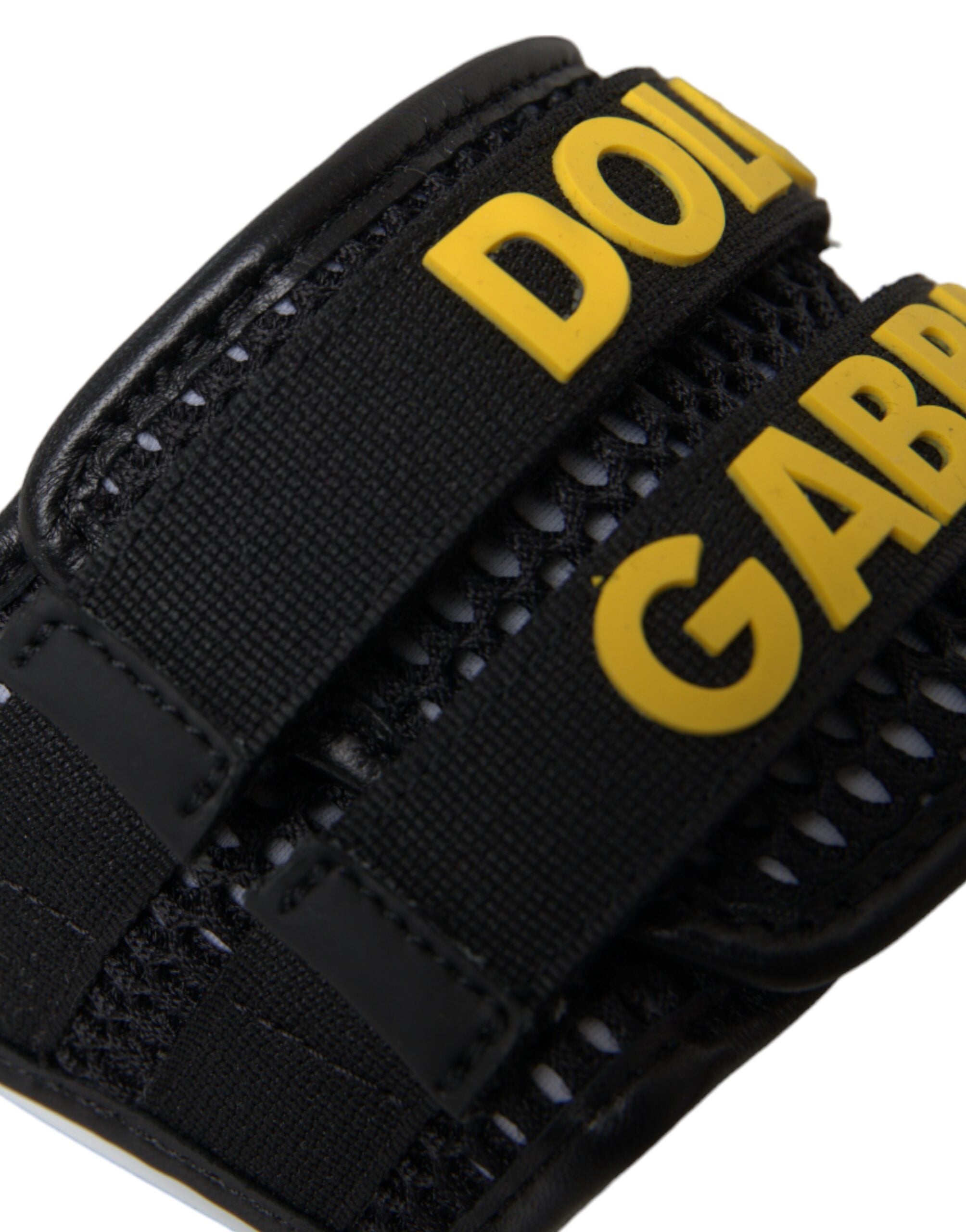 Dolce & Gabbana White Black Logo Beachwear Flats Sandals Shoes -   -  Dolce & Gabbana. Dolce & Gabbana White Black Logo Beachwear Flats Sandals Shoes -   -  Dolce & Gabbana.