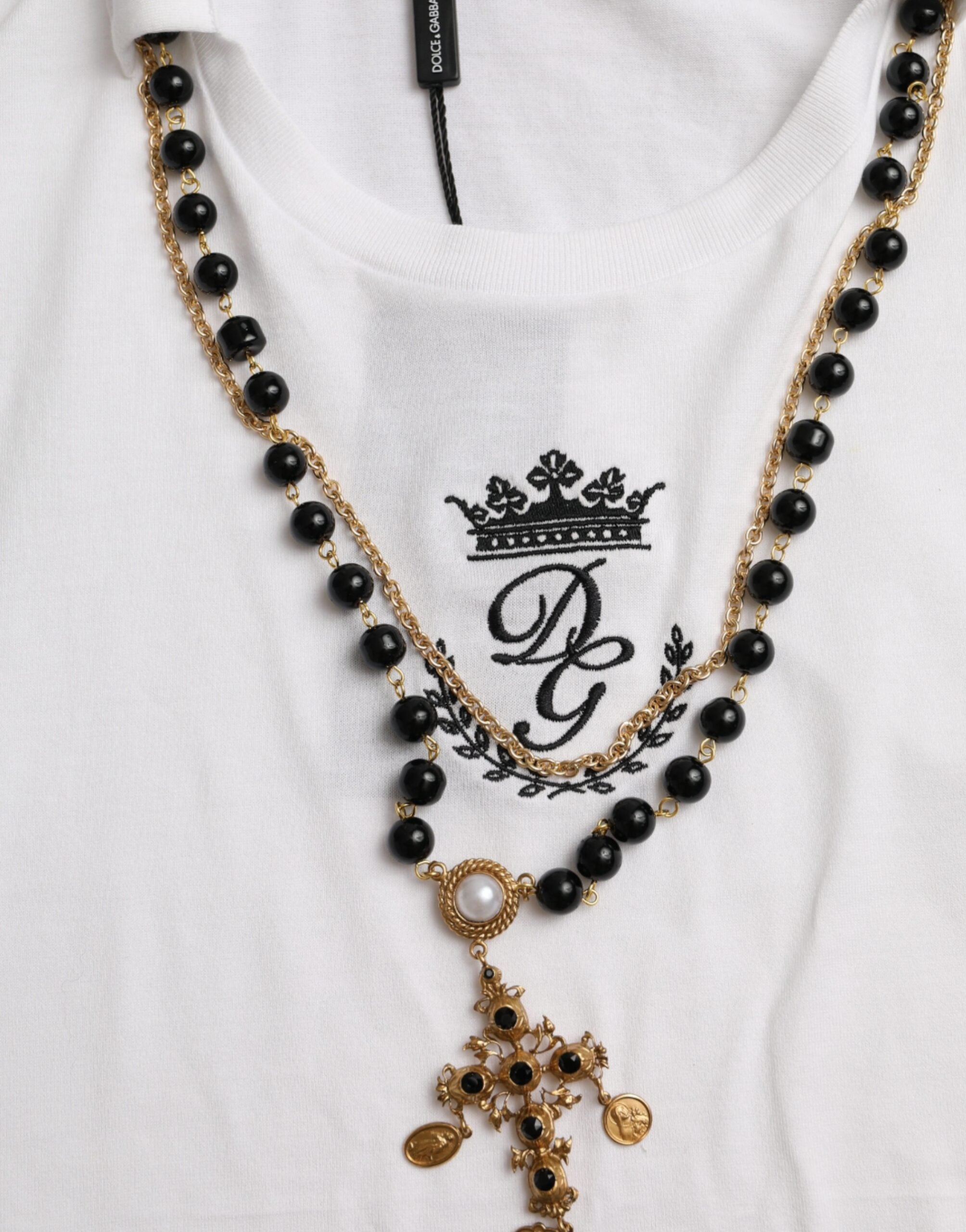 Dolce & Gabbana White Cotton Necklace Short Sleeves T-shirt -   -  Dolce & Gabbana. Dolce & Gabbana White Cotton Necklace Short Sleeves T-shirt -   -  Dolce & Gabbana.