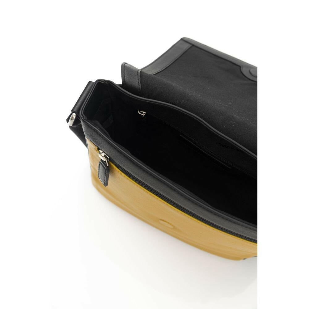 Cerruti 1881 Yellow Leather Women Crossbody Bag -   -  Cerruti 1881. Cerruti 1881 Yellow Leather Women Crossbody Bag -   -  Cerruti 1881.