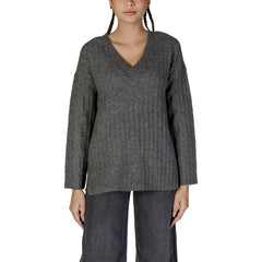 Vila Clothes Gray Marabou Sweater -   -  Vila Clothes.