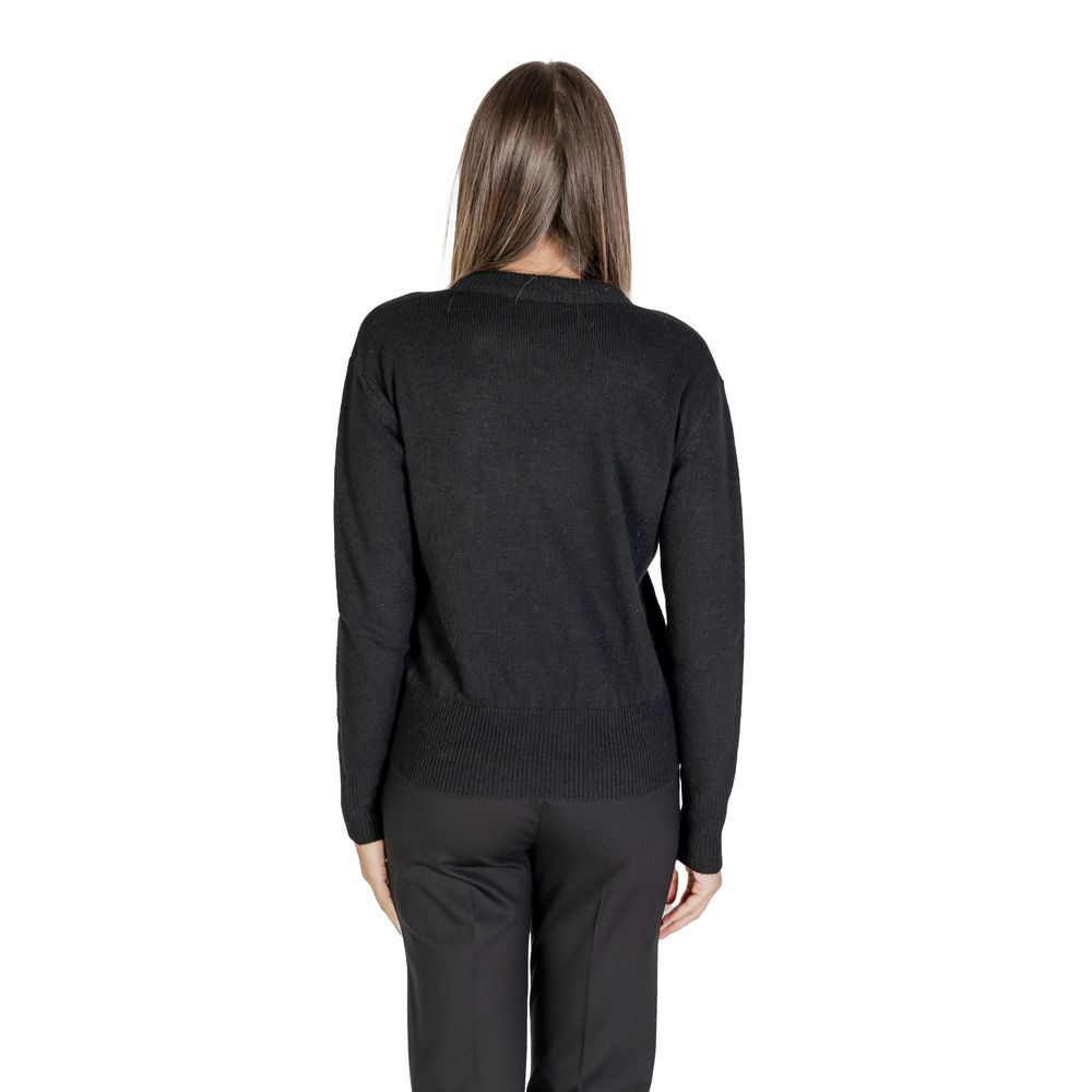 Alviero Martini Prima Classe Black Polyester Sweater -   -  Alviero Martini Prima Classe. Alviero Martini Prima Classe Black Polyester Sweater -   -  Alviero Martini Prima Classe.