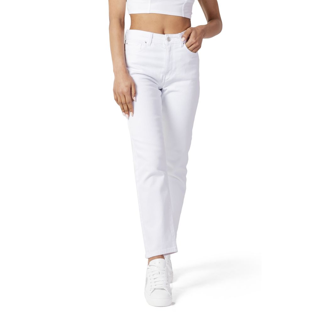 Only White Cotton Mom Jean -   -  Only.