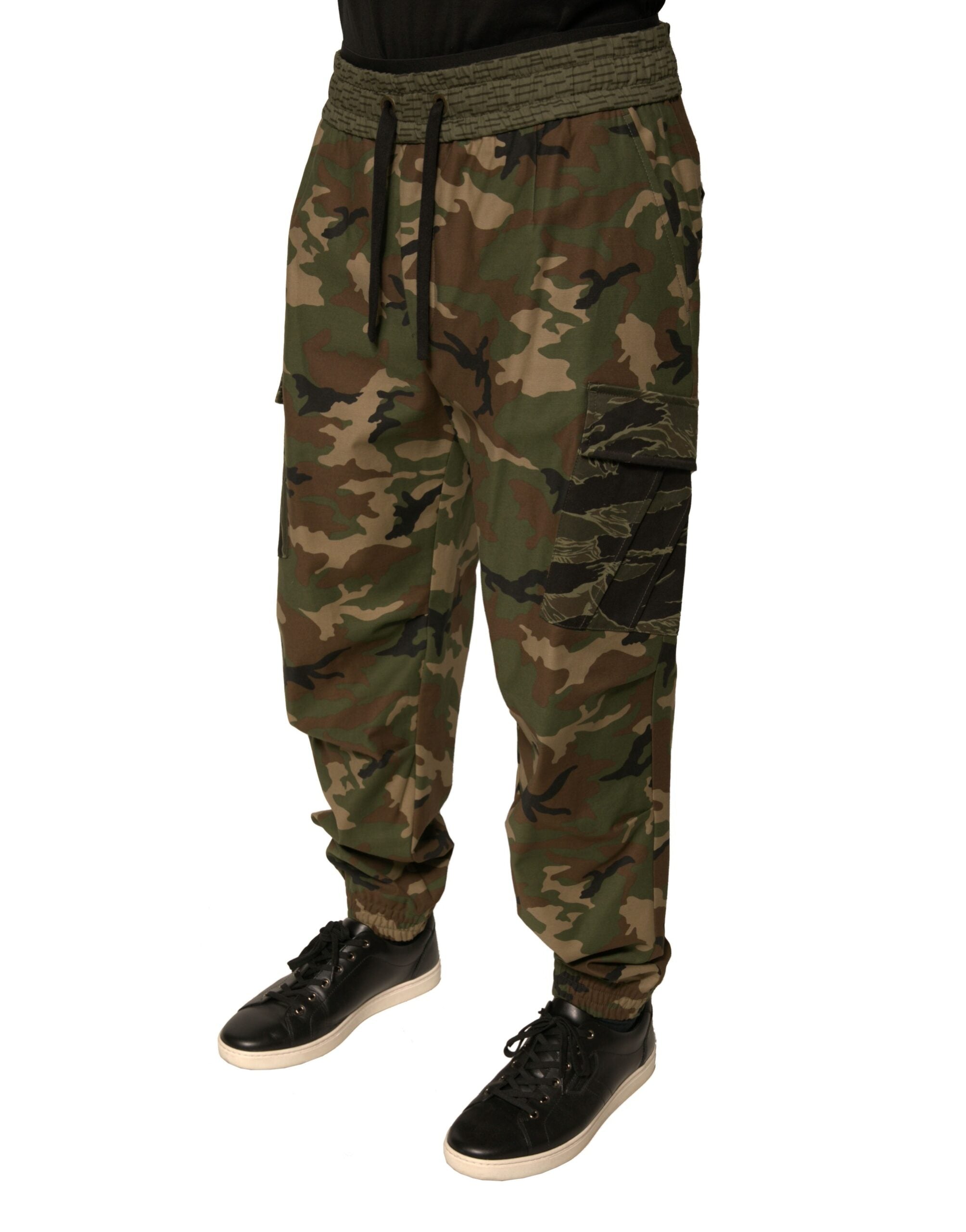Dolce & Gabbana Multicolor Camouflage Cargo Sweatpants Pants -   -  Dolce & Gabbana. Dolce & Gabbana Multicolor Camouflage Cargo Sweatpants Pants -   -  Dolce & Gabbana.