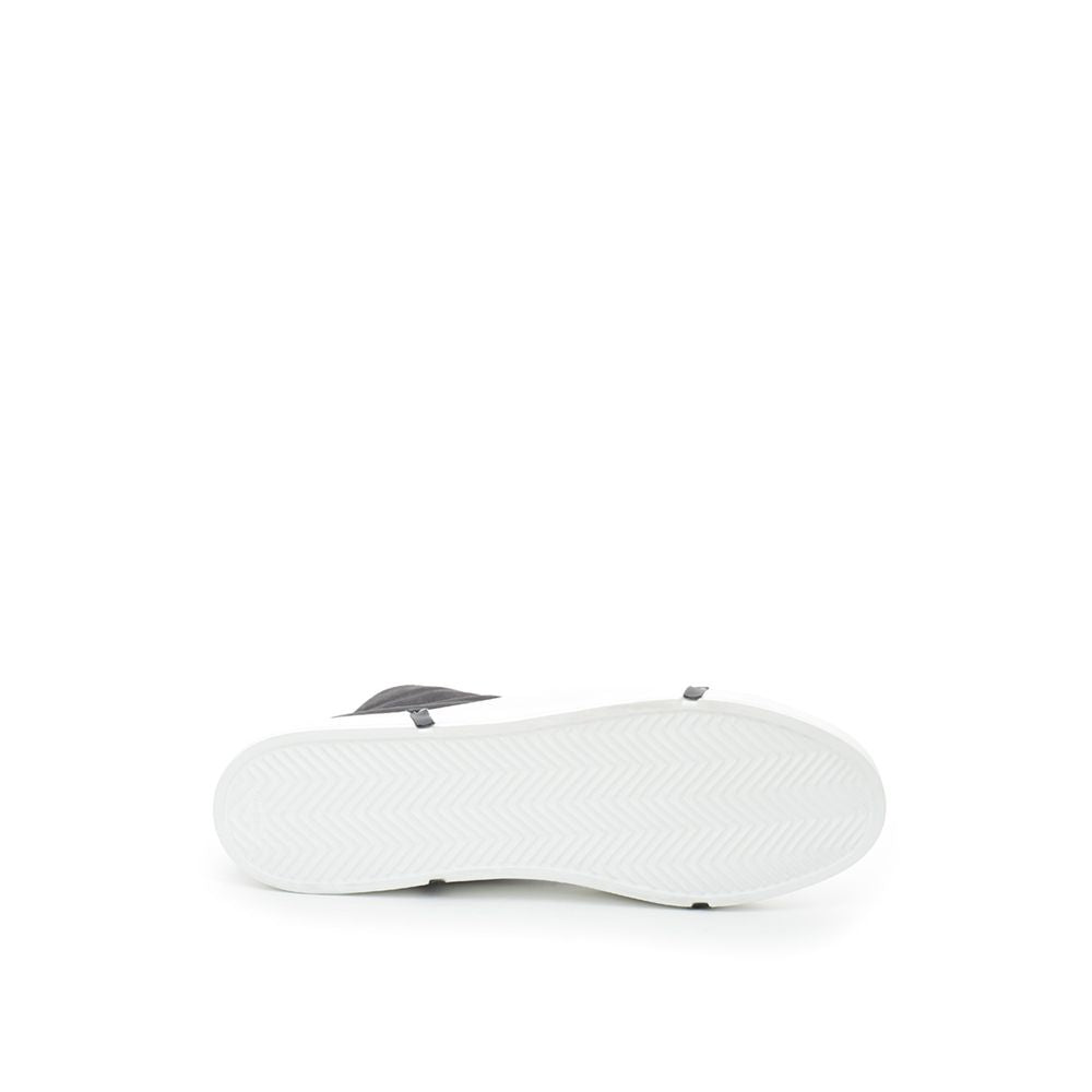 Roberto Cavalli Elegant Suede Sneakers in Chic Black -   -  Roberto Cavalli. Roberto Cavalli Elegant Suede Sneakers in Chic Black -   -  Roberto Cavalli.