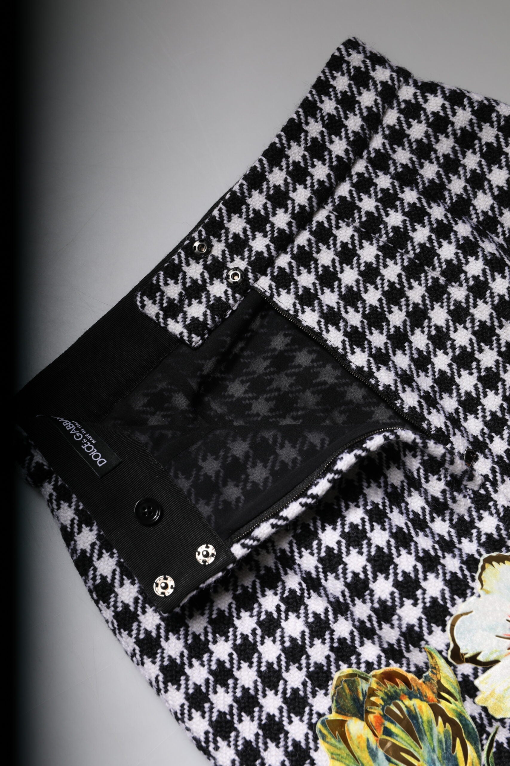 Dolce & Gabbana Multicolor Floral Print High Waist Pencil Cut Skirt -   -  Dolce & Gabbana. Dolce & Gabbana Multicolor Floral Print High Waist Pencil Cut Skirt -   -  Dolce & Gabbana.