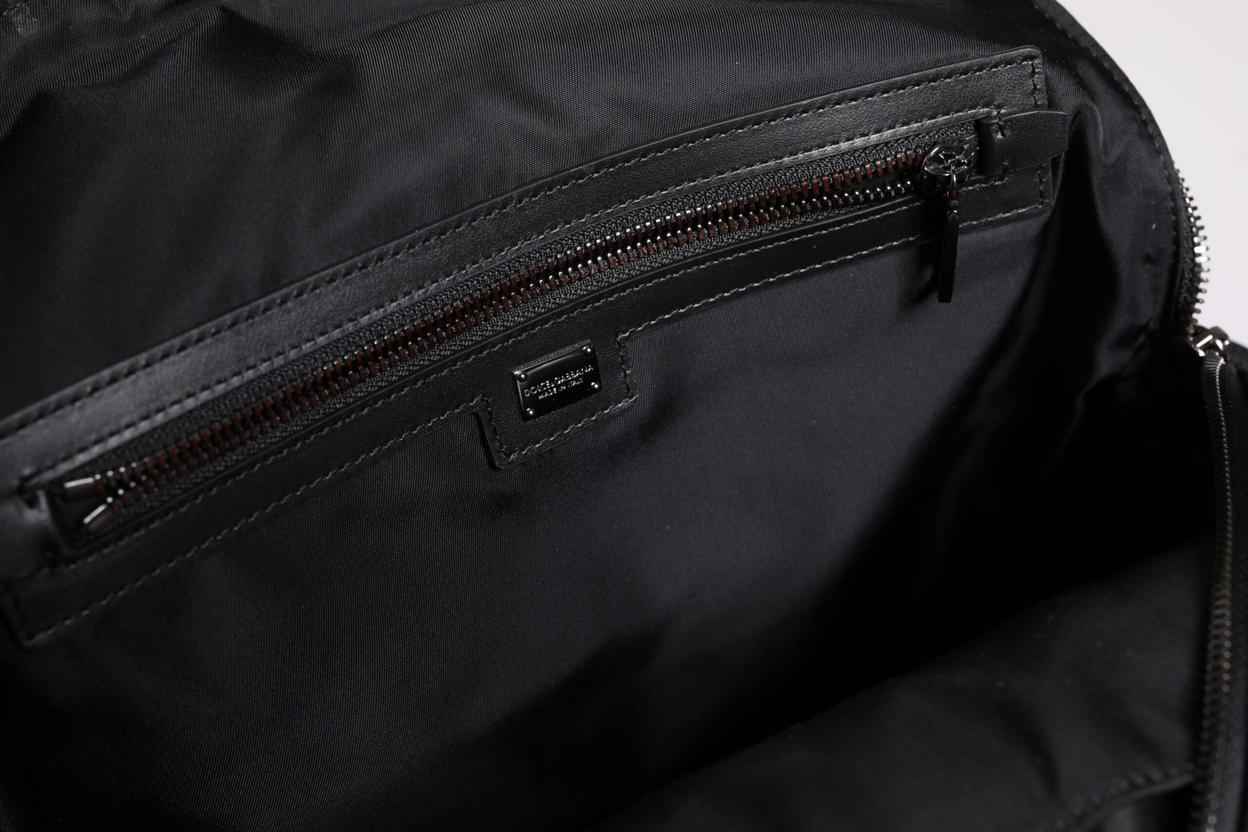 Dolce & Gabbana Multicolor Leopard Print DG Logo Plaque Men Backpack Bag -   -  Dolce & Gabbana. Dolce & Gabbana Multicolor Leopard Print DG Logo Plaque Men Backpack Bag -   -  Dolce & Gabbana.