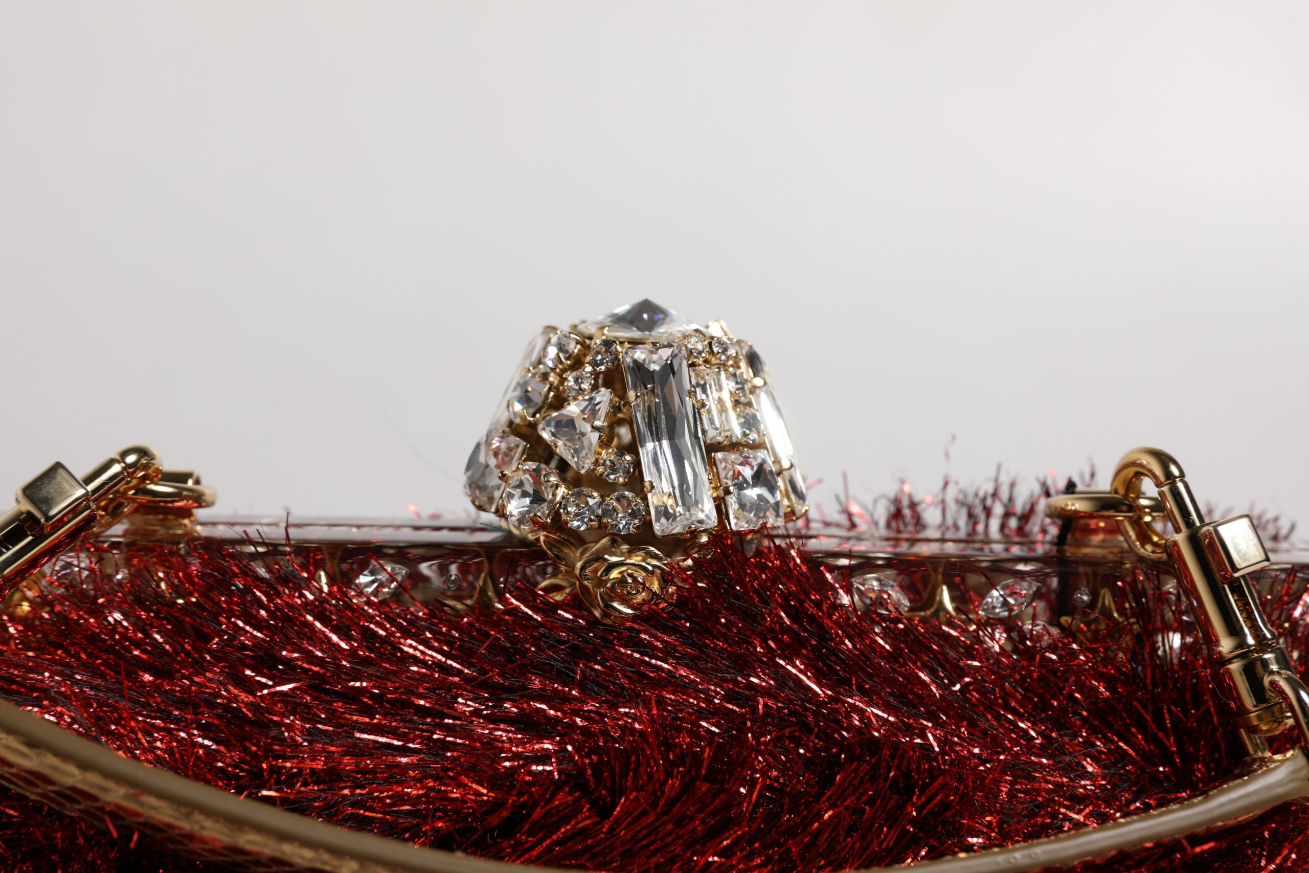 Dolce & Gabbana Red Gold Chain VANDA Tinsel Crystals Evening Clutch Bag -   -  Dolce & Gabbana. Dolce & Gabbana Red Gold Chain VANDA Tinsel Crystals Evening Clutch Bag -   -  Dolce & Gabbana.
