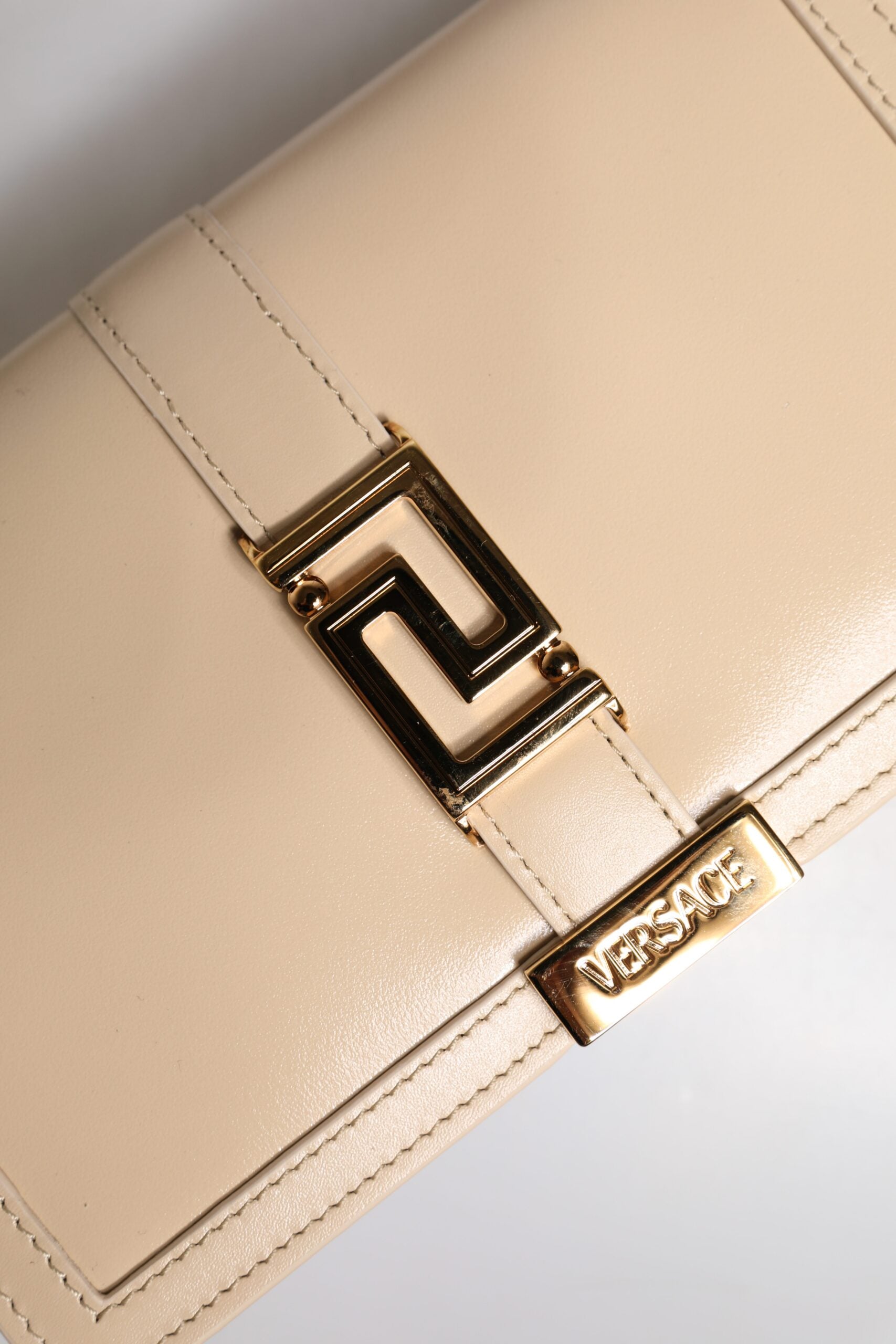 Versace Beige Gold Chain Calf Leather Wallet Crossbody Bag -   -  Versace. Versace Beige Gold Chain Calf Leather Wallet Crossbody Bag -   -  Versace.