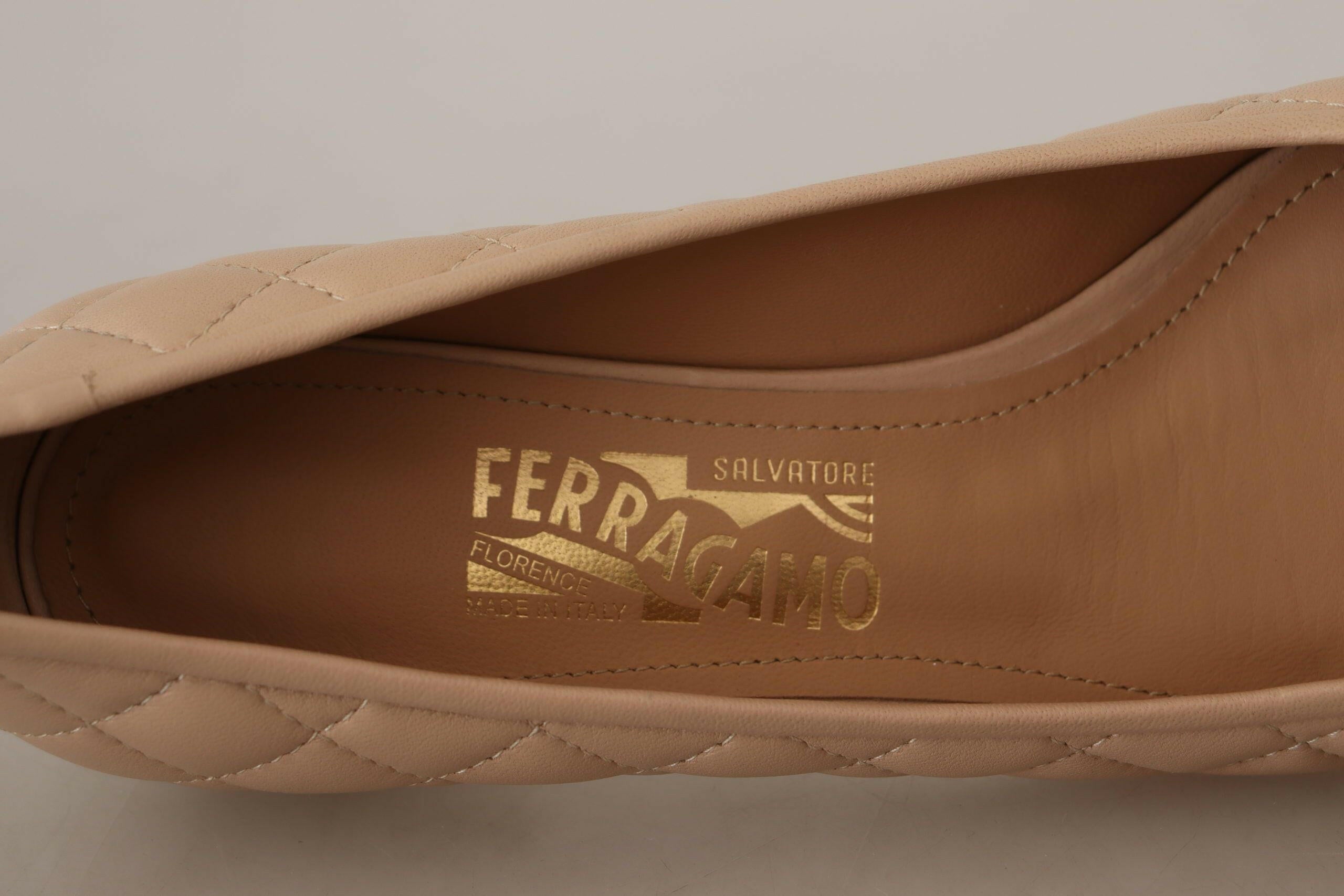 Salvatore Ferragamo Elegant Quilted Leather Pumps in Beige and Black -   -  Salvatore Ferragamo.