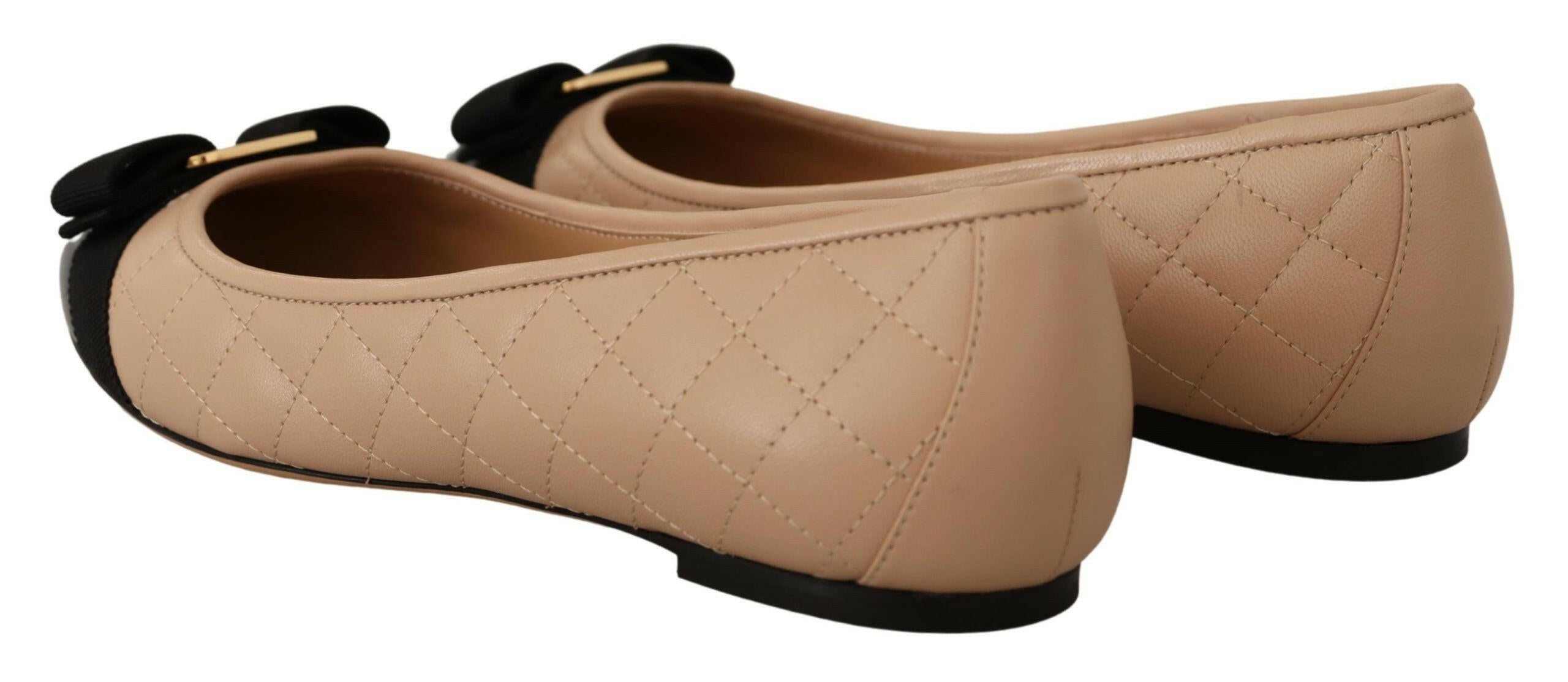 Salvatore Ferragamo Elegant Quilted Leather Flats - Chic Dual-Tone Design -   -  Salvatore Ferragamo.