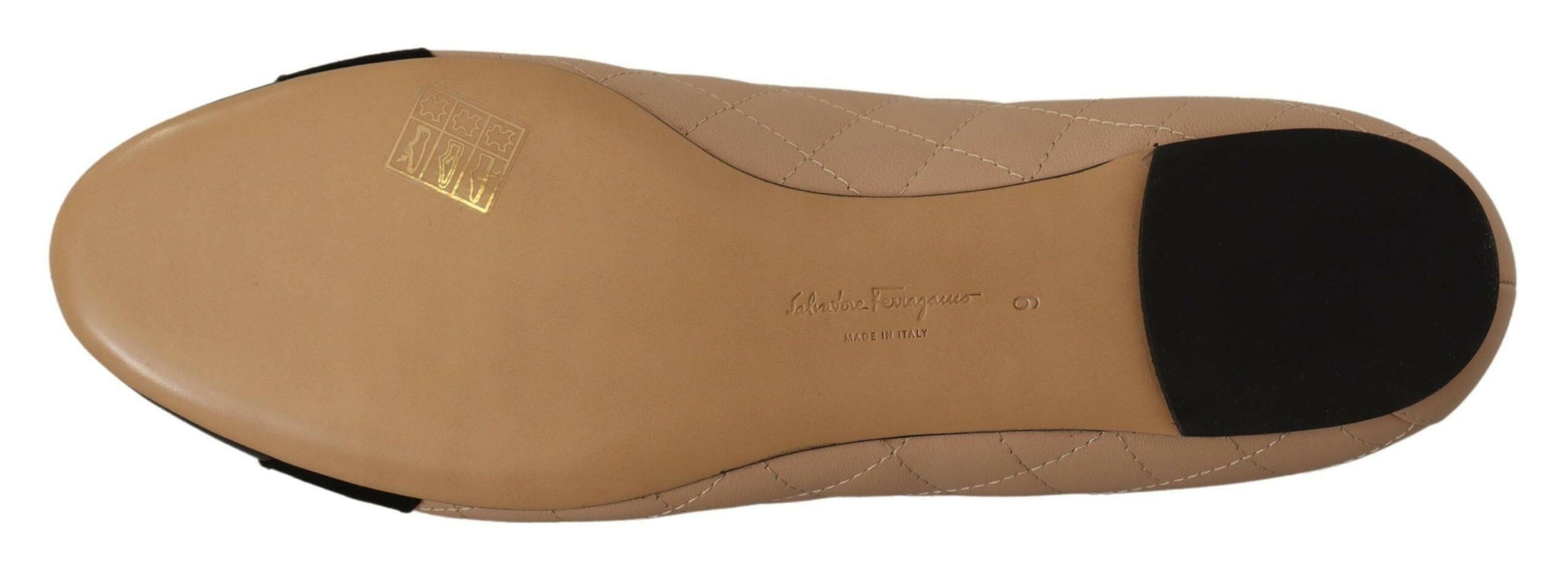 Salvatore Ferragamo Elegant Quilted Leather Flats - Chic Dual-Tone Design -   -  Salvatore Ferragamo.