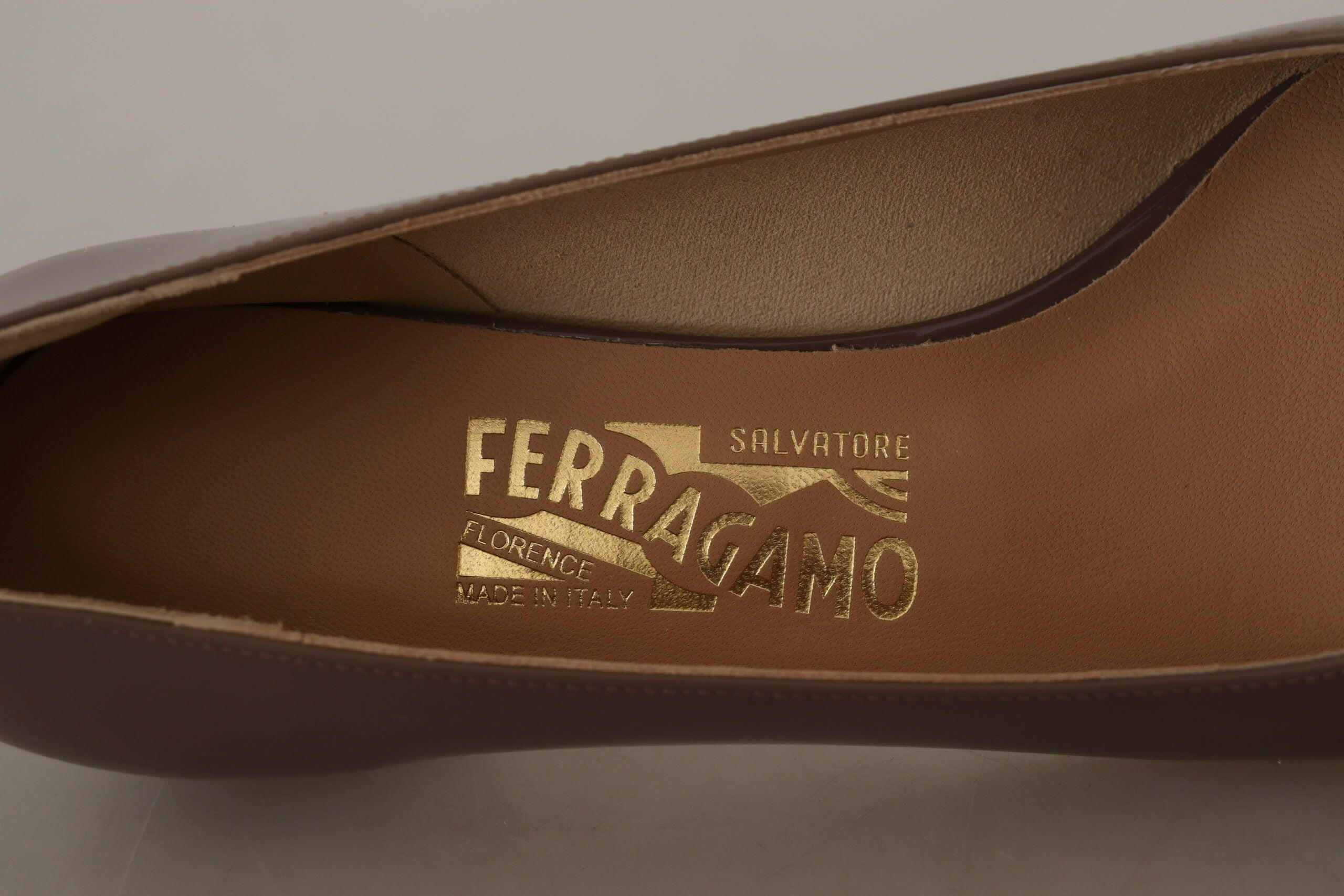 Salvatore Ferragamo Elegant Caraway Brown Pumps with Vara Bow -   -  Salvatore Ferragamo.
