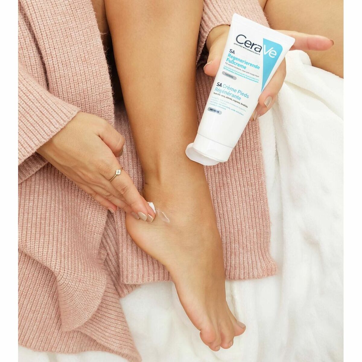 Moisturising Foot Cream CeraVe Renewing -  Beauty, Skin care -  CeraVe.