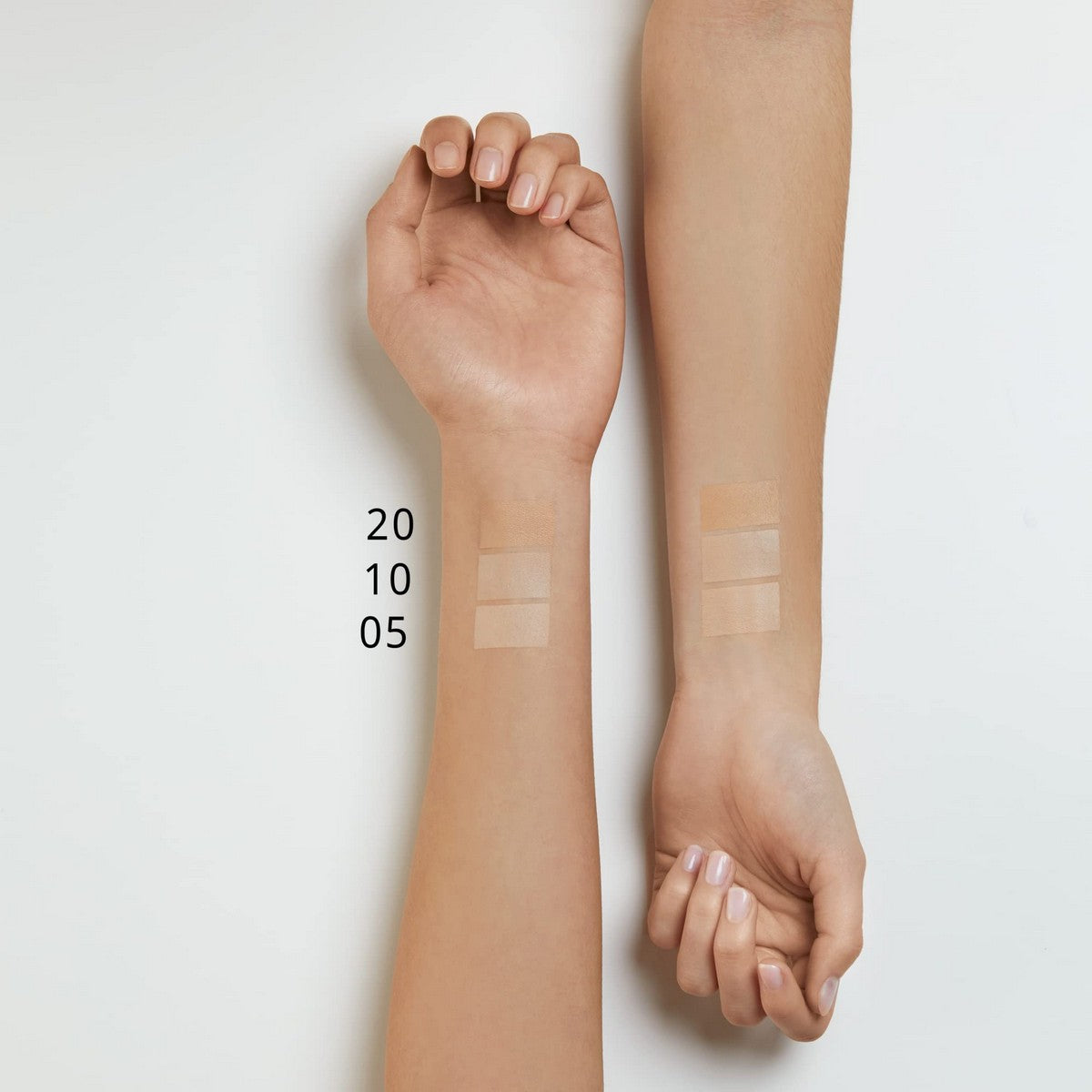 Facial Corrector Essence Skin Sensitive Nº 10 Light -  Beauty, Make-up -  Essence.