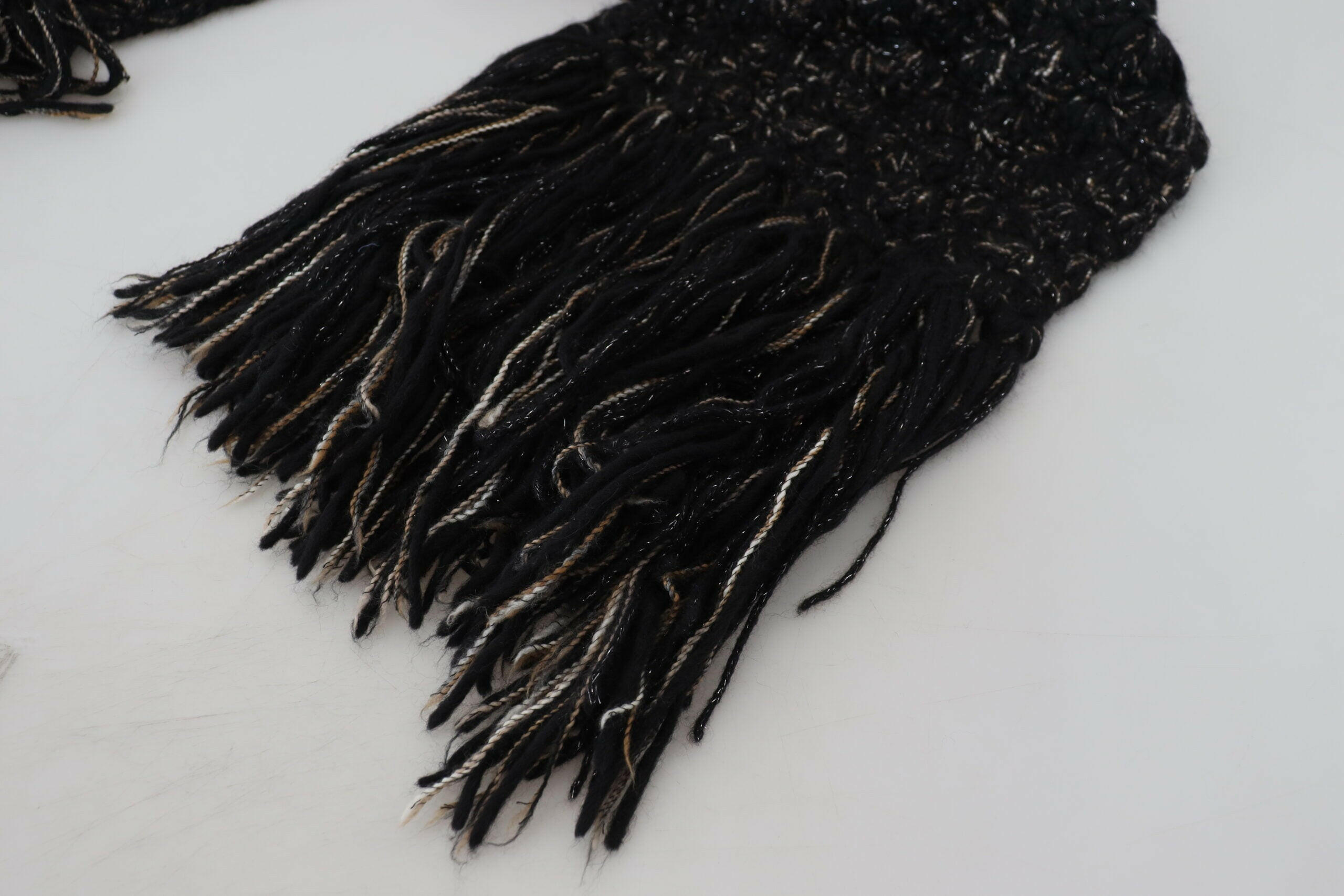 Dolce & Gabbana Black Wool Knitted Wrap Foulard Fringe Scarf -   -  Dolce & Gabbana.