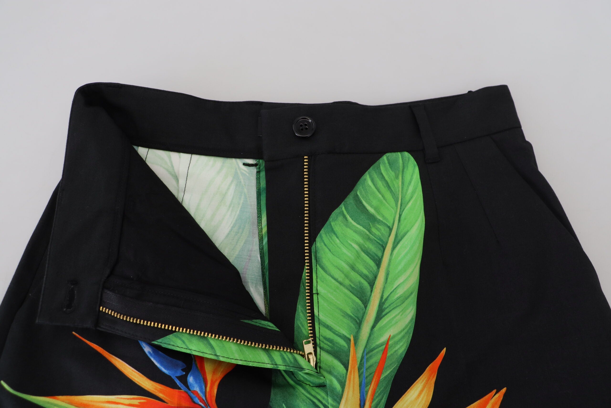 Dolce & Gabbana Black Leaves Print High Waist Hot Pants Shorts -   -  Dolce & Gabbana.
