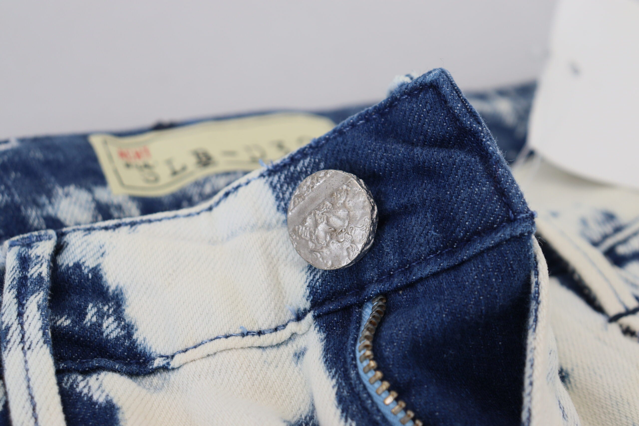 Acht White Blue Cotton Skinny Women Tattered Denim Jeans -   -  Acht.