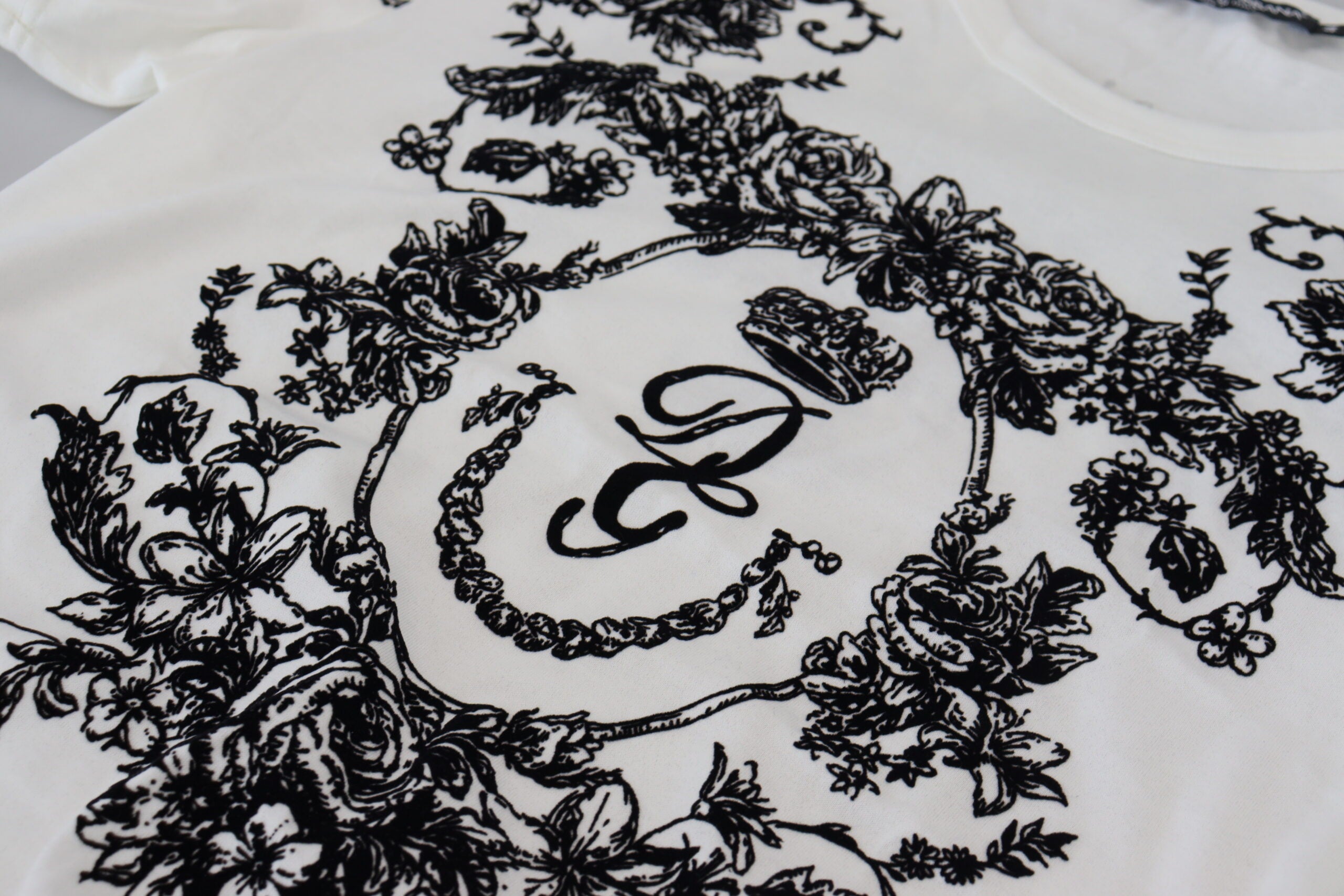 Dolce & Gabbana White DG Crown Floral Crewneck Men T-shirt -   -  Dolce & Gabbana.