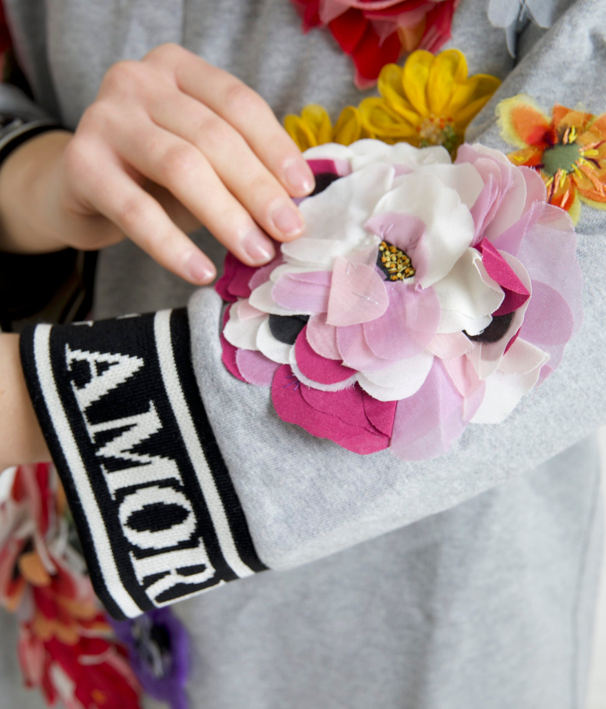 Dolce & Gabbana Gray DG Amore Queen Floral Pullover Sweater -   -  Dolce & Gabbana.