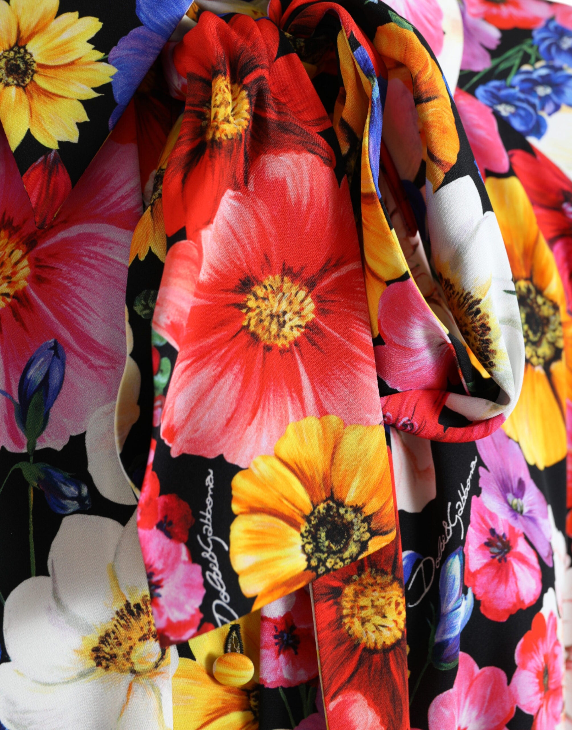 Dolce & Gabbana Multicolor Floral Ascot Collared Blouse Top -   -  Dolce & Gabbana.