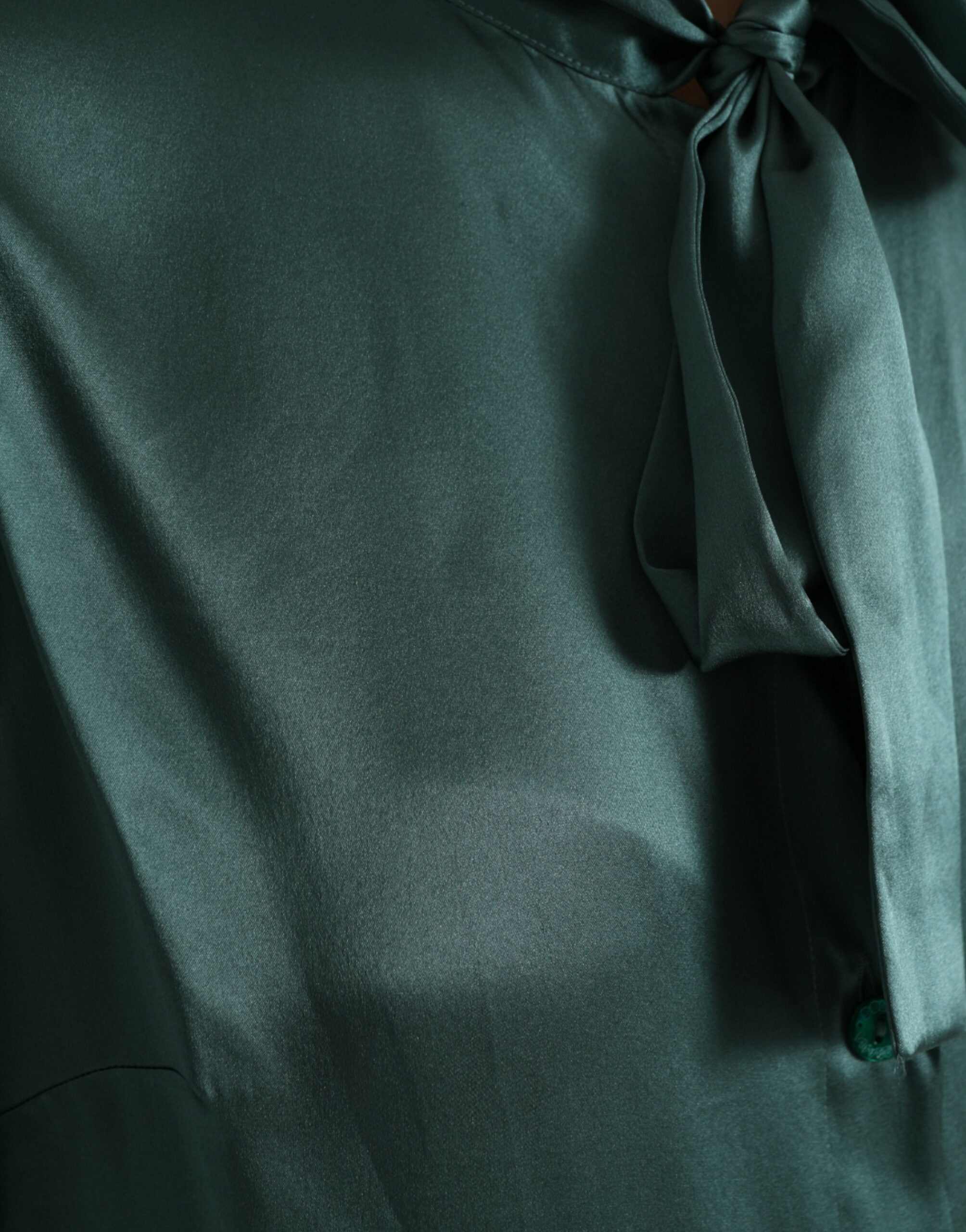Dolce & Gabbana Dark Green Silk Ascot Collar Blouse Top -   -  Dolce & Gabbana.
