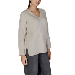 Vila Clothes Beige Marabou Sweater -   -  Vila Clothes.