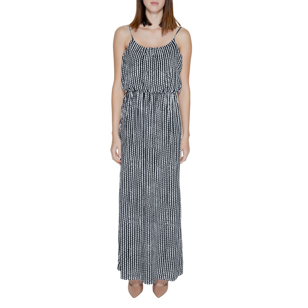 Only Black Viscose Long -   -  Only.