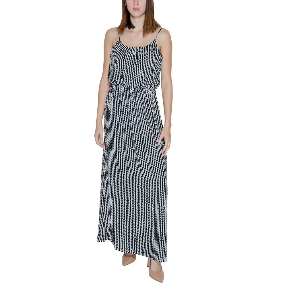 Only Black Viscose Long -   -  Only.