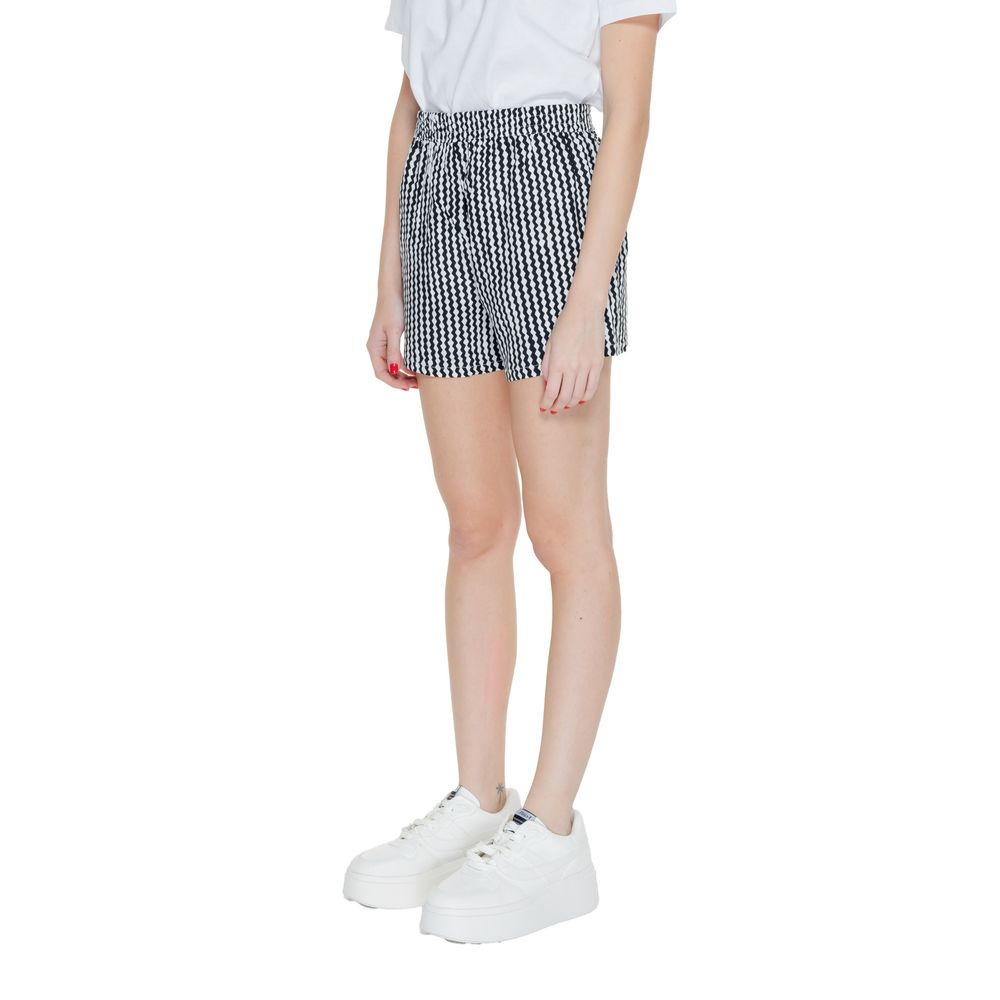 Only Black Viscose Short -   -  Only.