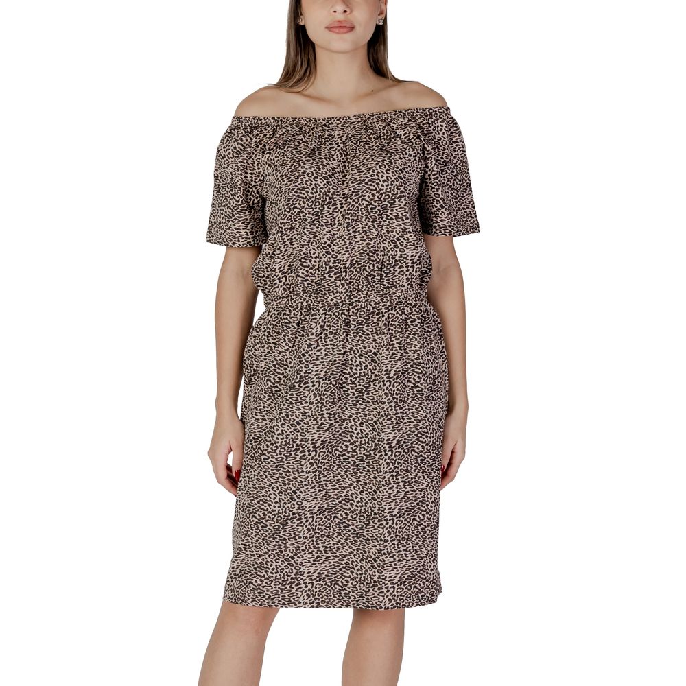 B.Young Beige Cotton Short -   -  B.Young.