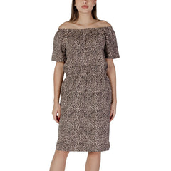 B.Young Beige Cotton Short -   -  B.Young.