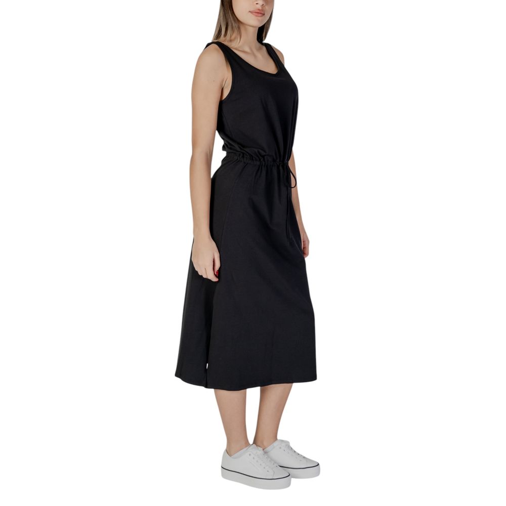 B.Young Black Cotton Long -   -  B.Young.