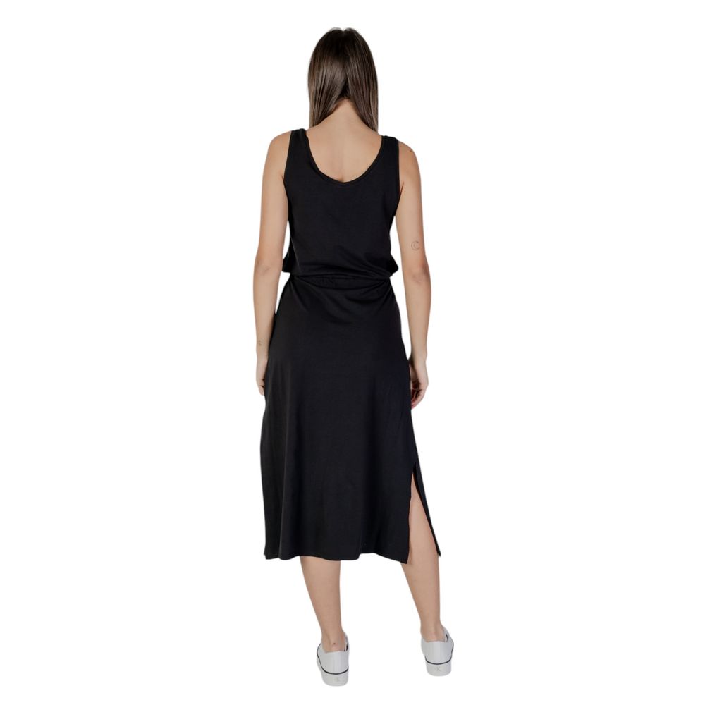 B.Young Black Cotton Long -   -  B.Young.