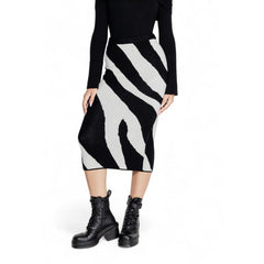 Vero Moda Black Viscose Skirt -   -  Vero Moda.