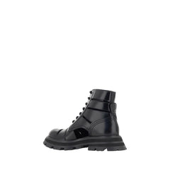 Alexander McQueen Wander Combat Boots -   -  Alexander McQueen.