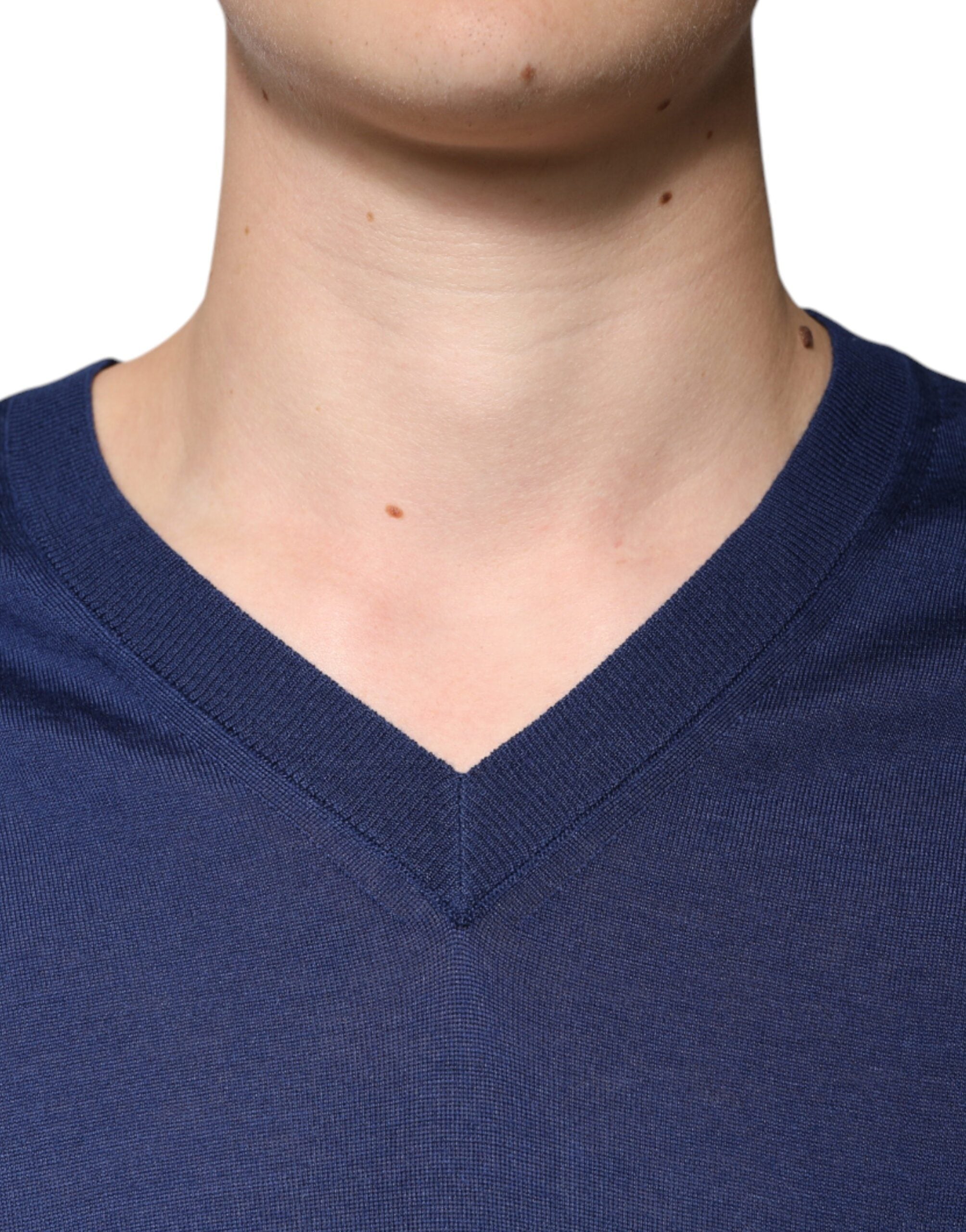 Dolce & Gabbana Navy Blue Cashmere V-neck Pullover Sweater -   -  Dolce & Gabbana.