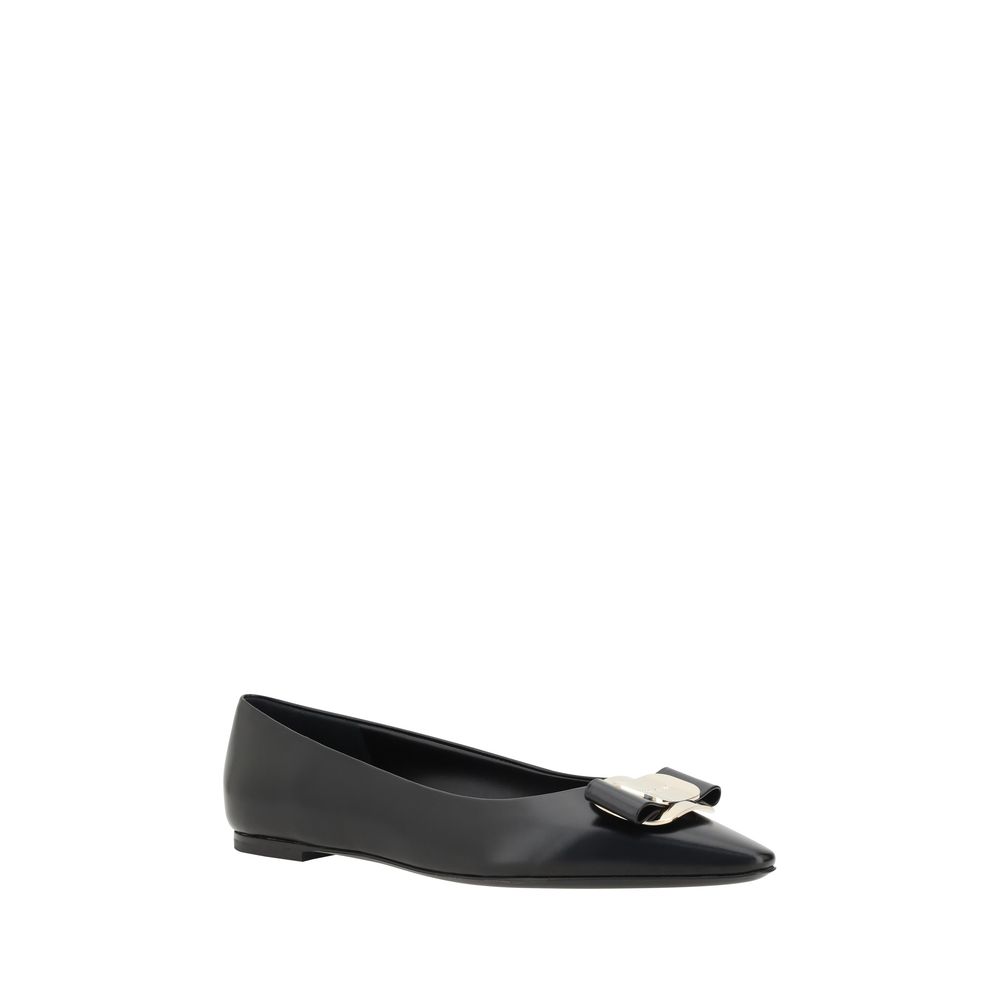 Ferragamo Ballerinas flats with bow -   -  Ferragamo.