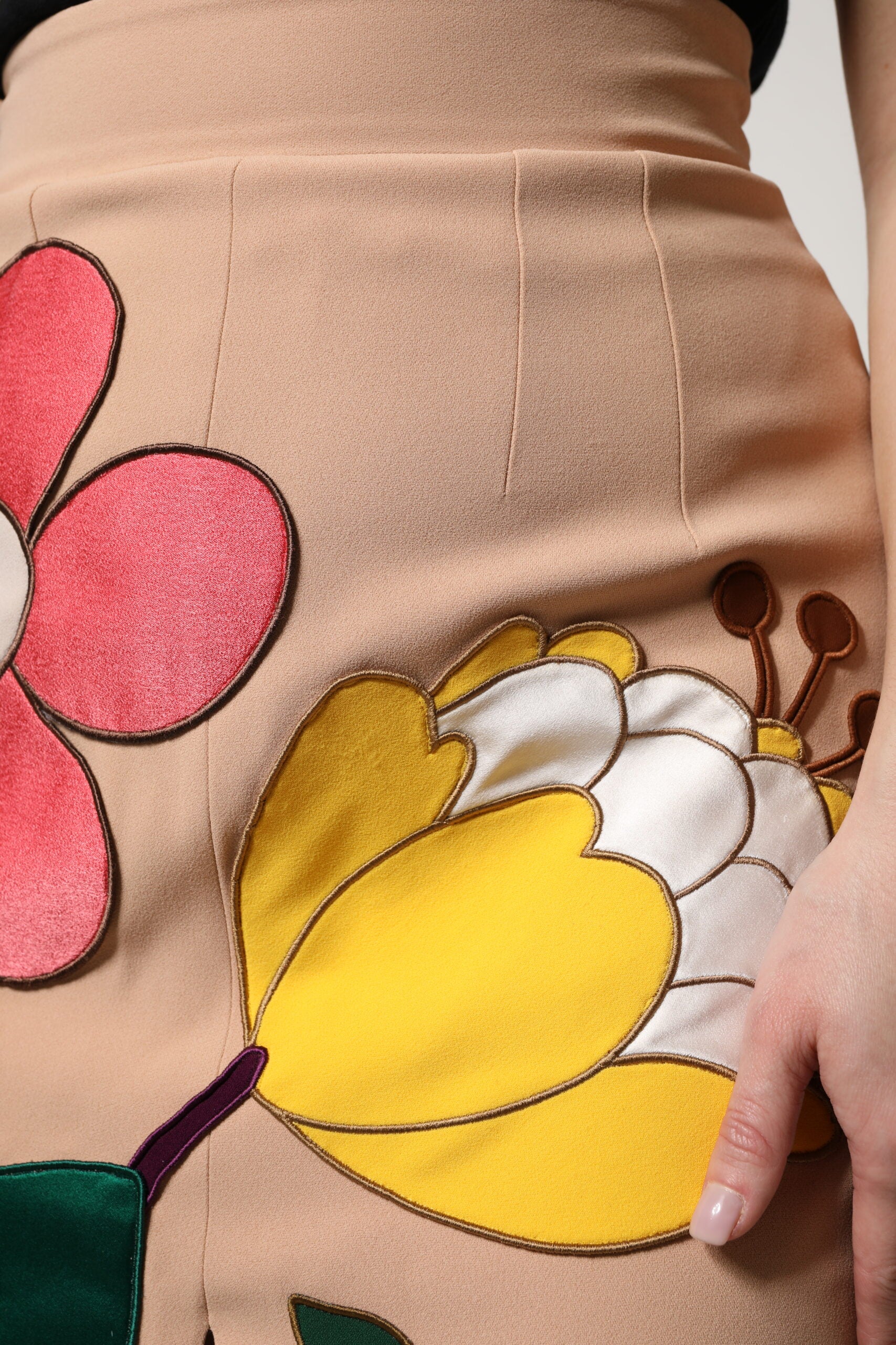 Dolce & Gabbana Beige Floral High Waist Pencil Cut Skirt -   -  Dolce & Gabbana.